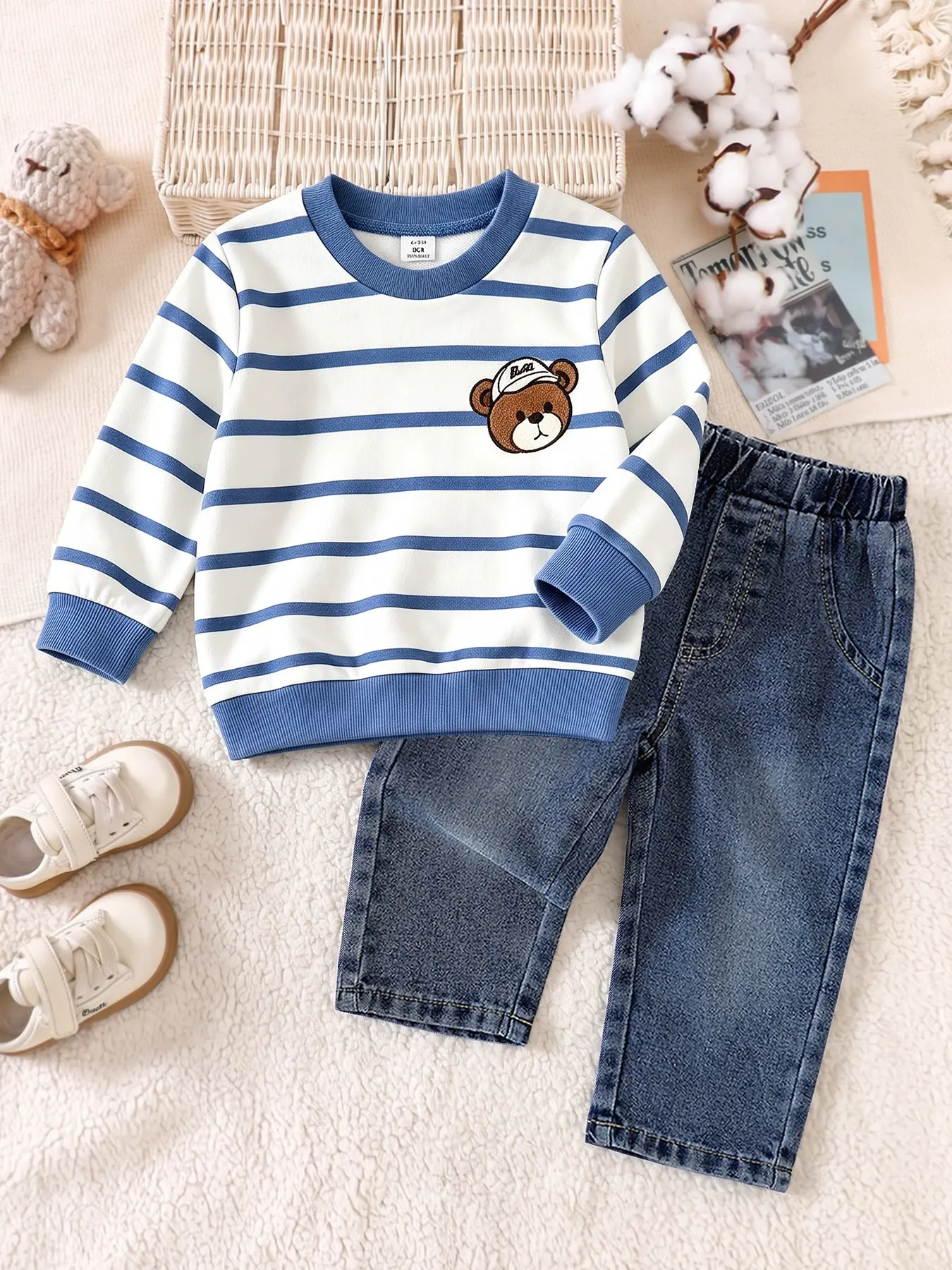 Two-Piece Korean Style Cute Bear Striped Sweatshirt Set, Spring & Fall Casual, Boy Baby Fashion Jeans Pants Set, Toddler Outfit