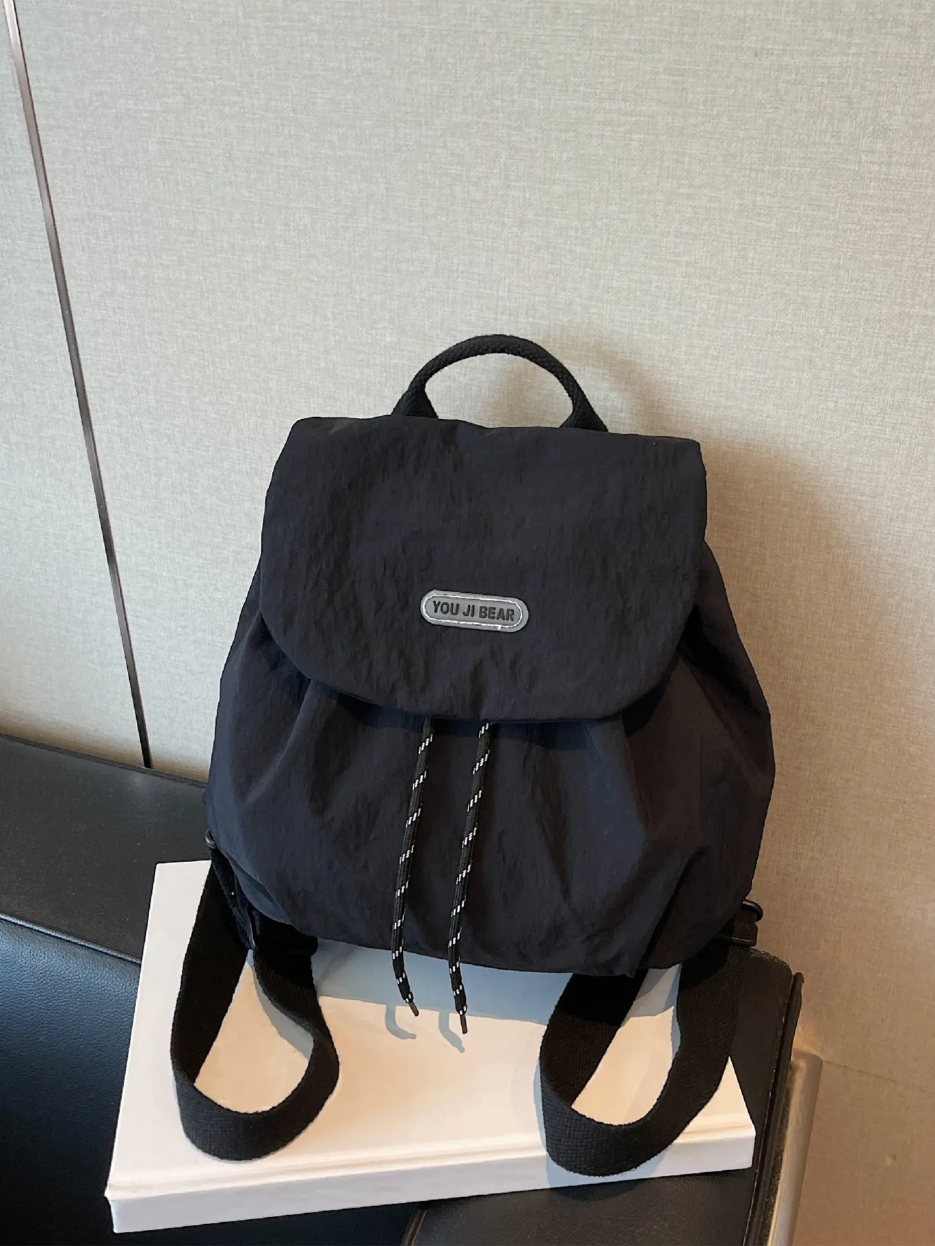 Ladies' new large capacity drawstring design with letter decoration backpack suitable for daily commuting and work, suitable for couples, Casual Daypack Backpacks