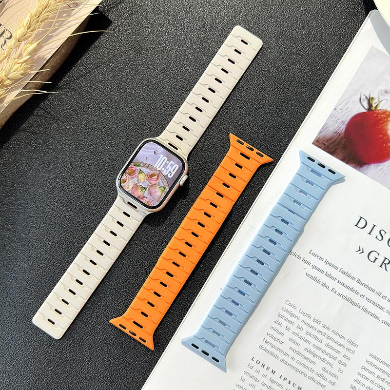 Magnetic Strap For Apple Watch Bands Ultra 2 49mm 45mm 44mm 46mm 42mm 40mm Belt Silicone Bracelet iWatch Series 11 10 8 7 6 5 9 SE