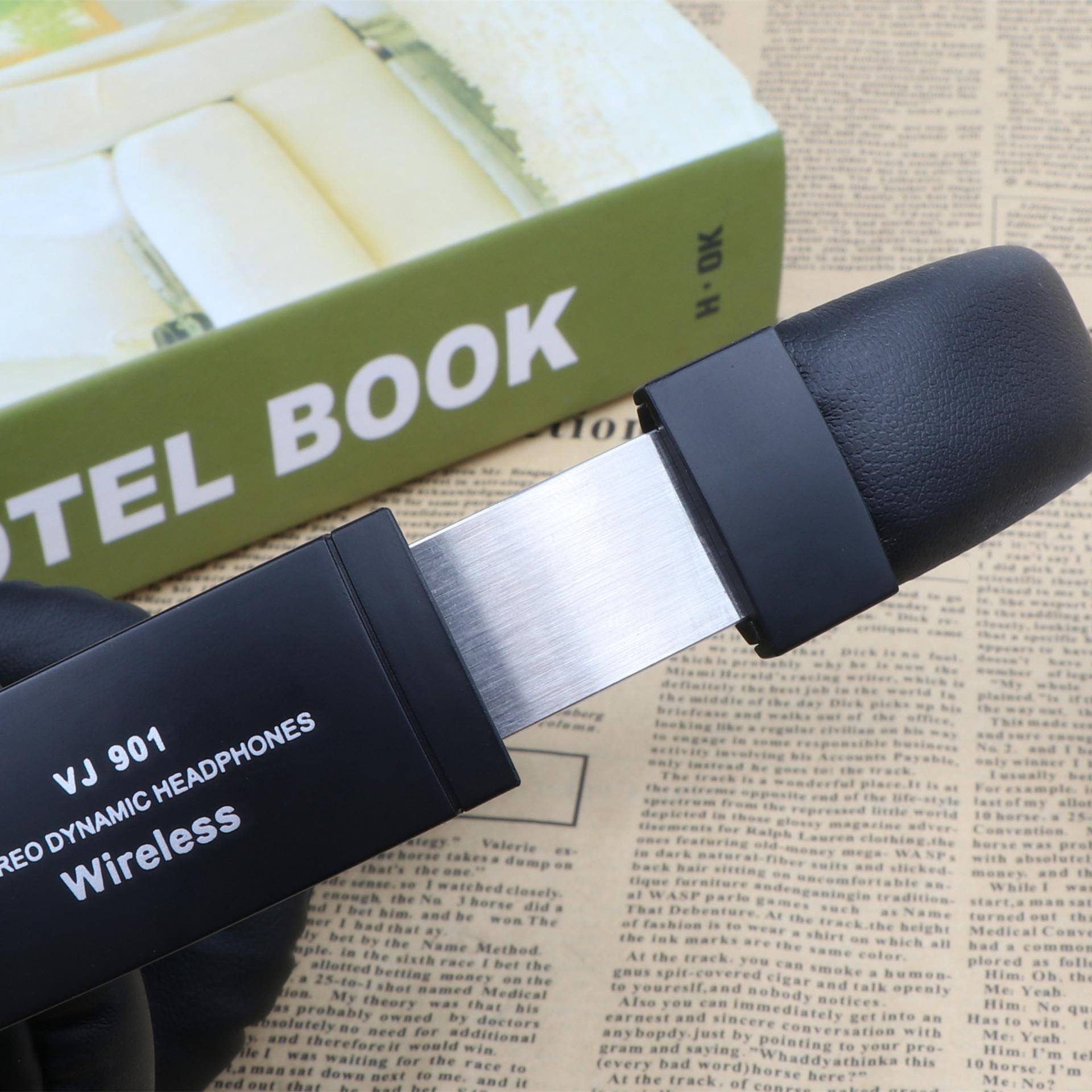 Retro over-ear Bluetooth headphones with card slot, foldable, wireless noise-cancelling music headset