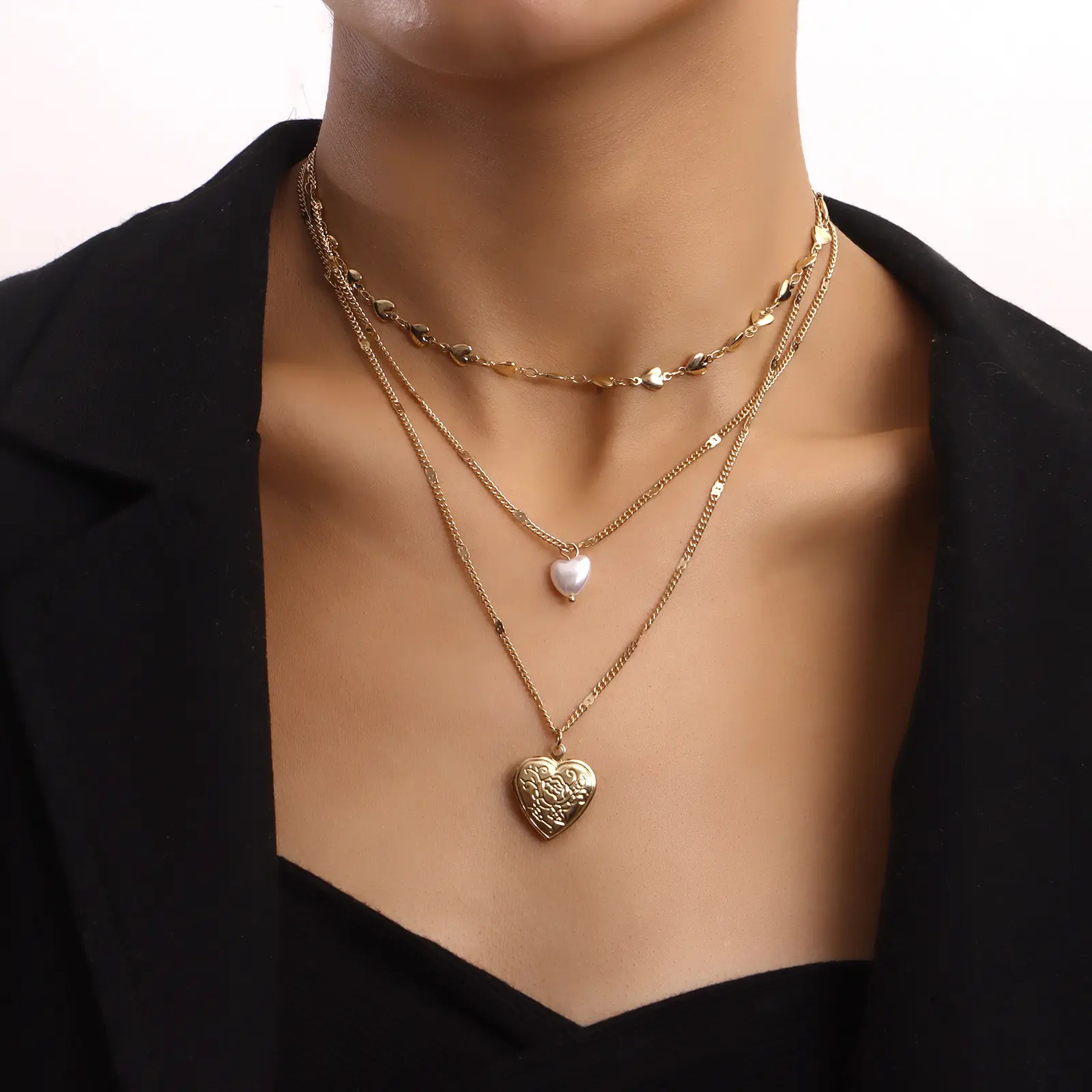 Women's 3-Layer Gold Heart Bead Choker Necklace - Vintage Rose Engraved Heart Locket, Pearl Pendant Collarbone Chain, Embellished Bead Necklaces, Heart Locket Necklace