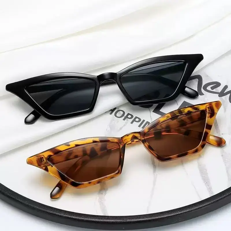 Women's Retro Look Triangle Small-Size Cat-Eye Sunglasses, European-American Style, Sweet-Cool Streetwear Shades, Multiple Color Options