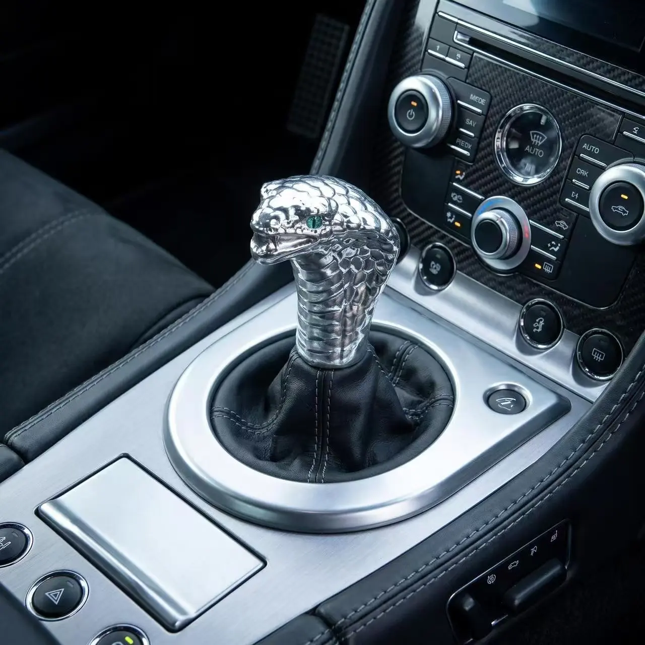 3D Cobra Metal Car Shift Knob Universal  Silver Manual Gear Shifter Head  Eyes Car Chrome Manual Gear Shift Knob Cobra Snake - Blue,pedal,,running,board,degree,rotation,wheel,paddle,trim,cover,foot,,Transmission,Shifter Boot,nerf,bar,,,2019-2025,dodge,ram