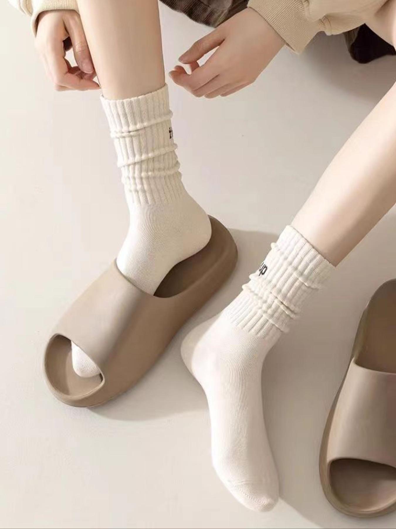 Women's Letter Print Crew Socks, Casual Moisture Wicking Mid-calf Socks, Soft Comfy Breathable Clothes for All Seasons Daily Wear