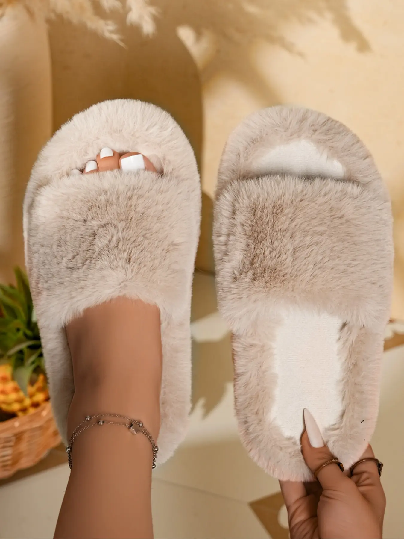 Women's All Over Fluffy Faux Fur Open Toe Slide Sandals, Slip On Platform Flat Mules, Soft Cushioned Insole Footwear, Non-Slip Lightweight Indoor Outdoor Slippers, Street Lounge Fashion Versatile Plush Slides