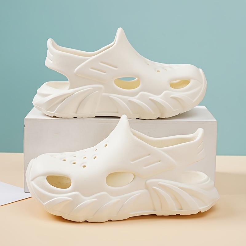 New summer breathable soft-soled boys' outdoor casual sports shoes, slip-resistant and durable, suitable for older children as beach flip-flops