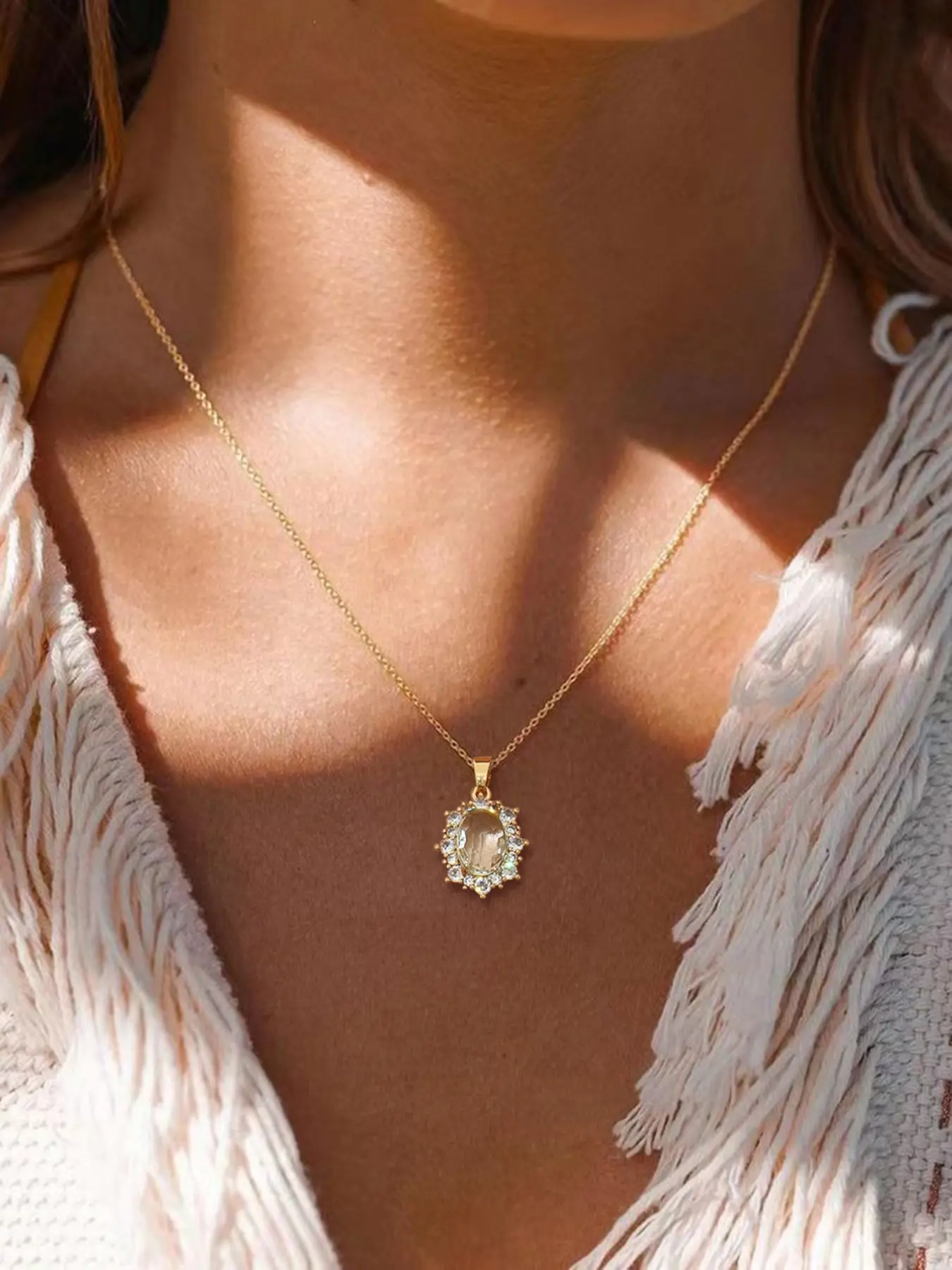 Simple Single Layer Sunflower Gem Oval Crystal Artificial Zircon Pendant Necklace, Elegant Jewelry Accessory for Women