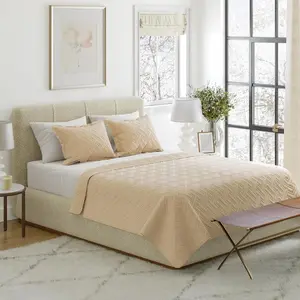 Lavish Home 3-Piece Queen Bedding Set - Queen Bedspread and 2 Pillow Shams with Embossed Pattern - Lightweight Bed Set for All - Soft Microfiber Coverlet (Natural)
