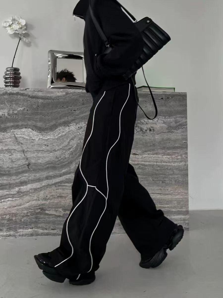 Black Curved Piping Wide-Leg Sweatpants | Streetwear Bottoms