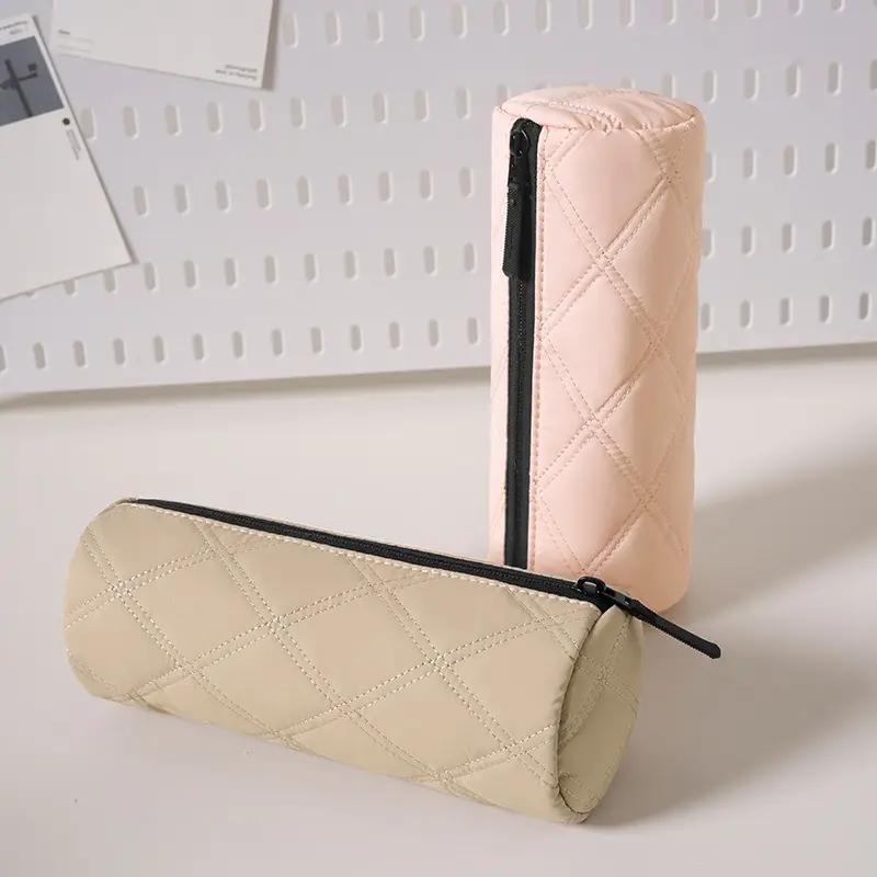 Multifunctional Pencil Pouch - Large-Capacity Roll-Up Organizer Bag with Pen Holder, Portable Fashion Accessory for Students, Office Use & Everyday Carry