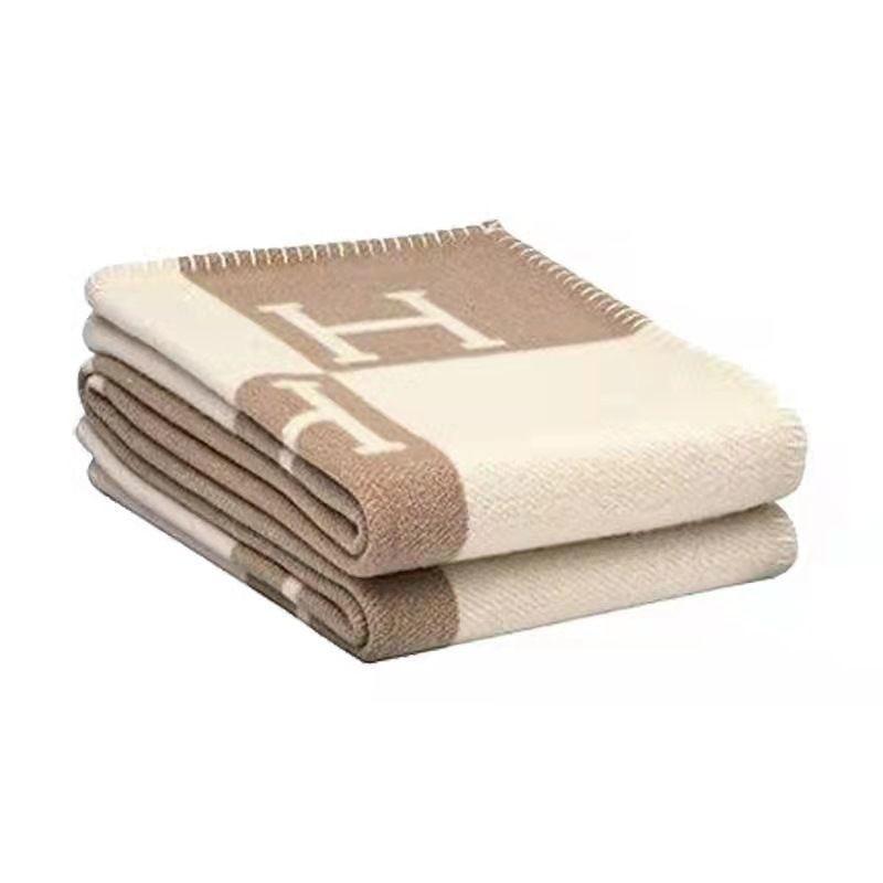 Trendy Fashionable New High-End Cozy AC Blanket Decor, Ultra-Soft, Ideal For Office Nap Sofa, Bed, Travel, Camping, All Seasons MultiUseBlanket, Home Lightweight Comforter, Couch Throw H- Blanket Best Gift For Friends And Family