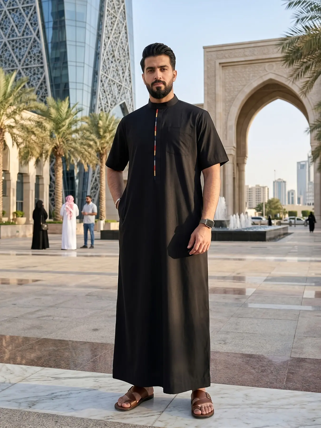 Elegant Islamic Men's Long Robe, Arab Thobe, Colorblock Vertical Stripe Front, Loose Fit, Side Slit with Pockets, All-Season Ethnic Dress, Versatile for Business and Prayer