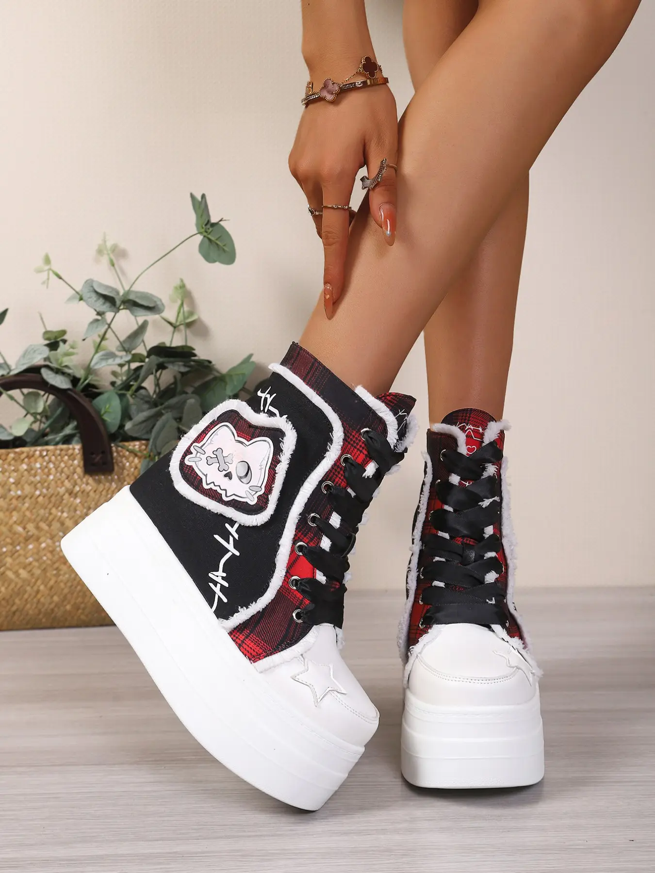 Women's 6cm Comfortable Invisible Heel High Top Casual Canvas Shoes, Gothic Y2K Retro Plaid Cat Patch, Streetwear, Concert, Cosplay, Daily Wear