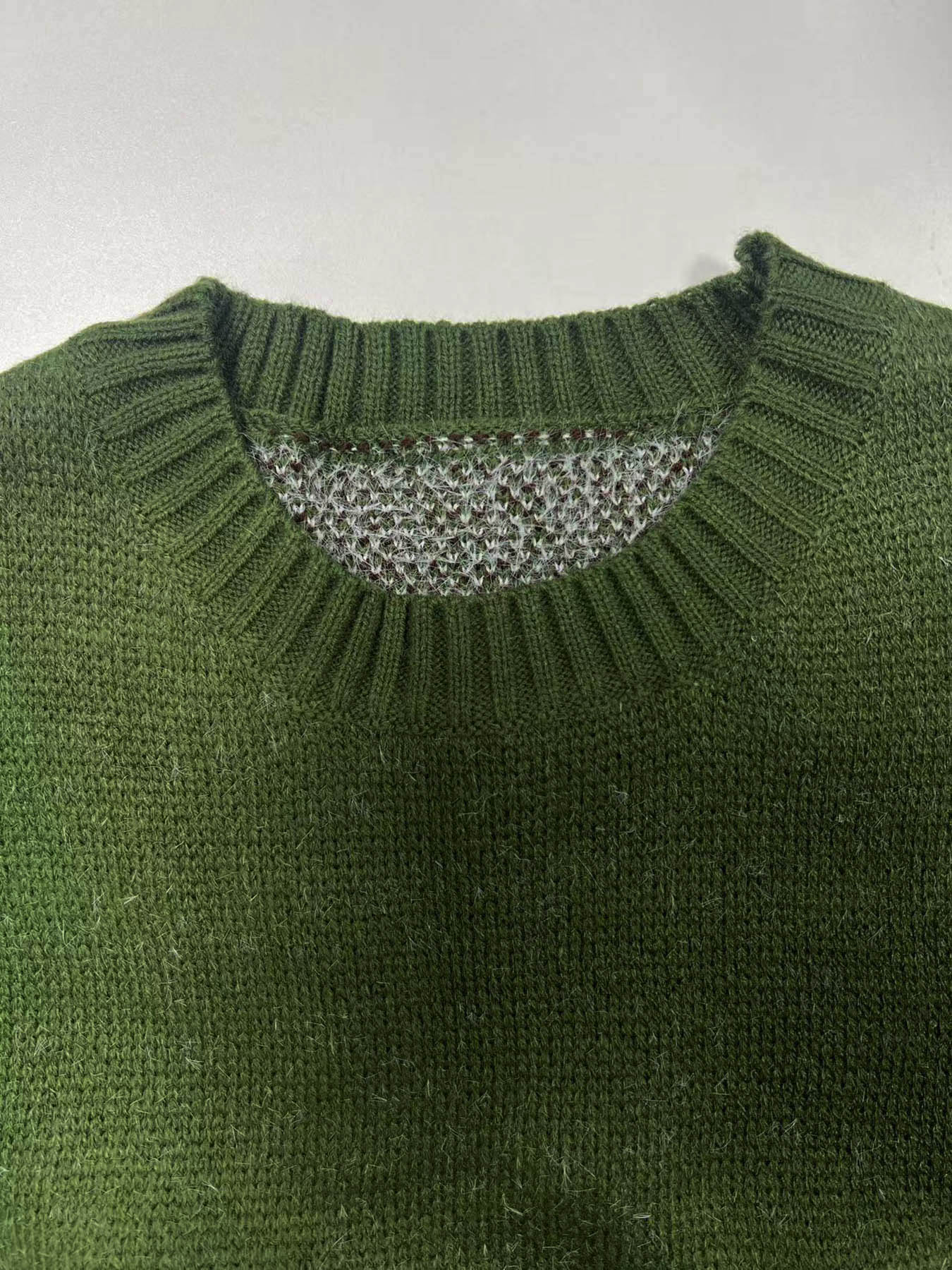 Women's New Loose Round-Neck Floral Pattern Long-Sleeve Pullover Sweater for Autumn and Winter, Elegant Casual Knitwear