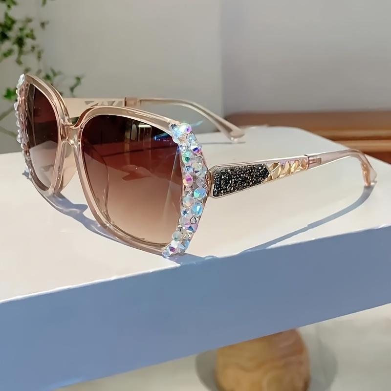Diamond Studded Polarized Sunglasses - Women's Gradient Stylish Eyewear for Street Photography