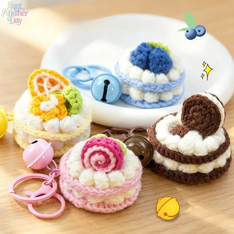 Cute Handmade Crochet Cake Keychain, Knitted Fruit Dessert Bag Charm with Bell, Kawaii Macaron Style Couple Pendant for Backpack & Purse Decoration