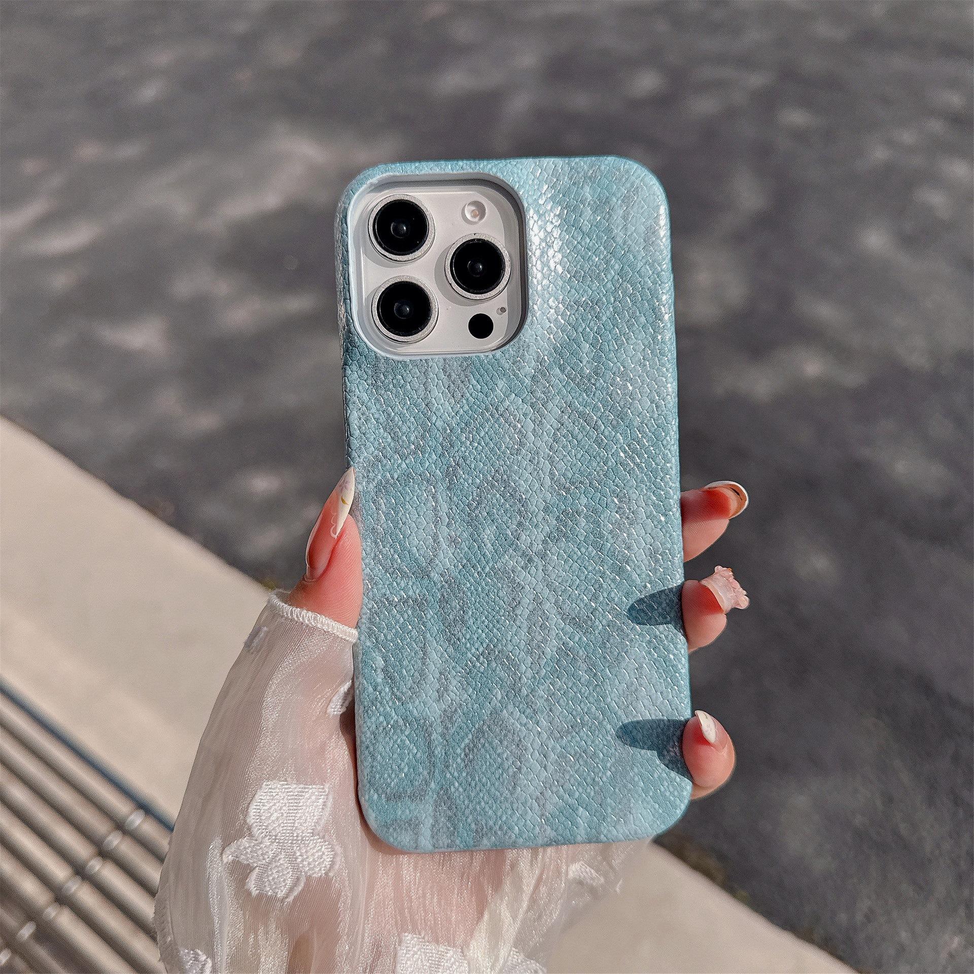 Luxury python skin pattern half-cover case with a high-end feel for iPhone 17 Pro Max/for 16