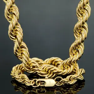 Miami chunky Cuban link necklace/bracelet set featuring high-quality stainless steel treated with vacuum nano gold plating for a K-gold finish, featuring chunky links and a substantial Cuban chain design. Chain diameter: 17 mm, length: 8.4–23.9 inches.