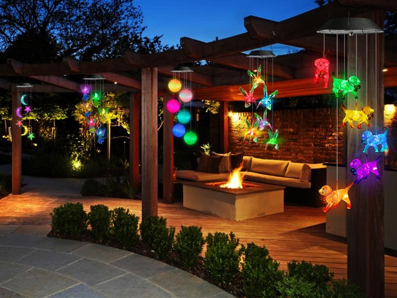 New Year's solar-powered outdoor colorful color-changing wind chime light, waterproof solar LED night light, suitable for porch, eaves, and garden outdoor decoration.