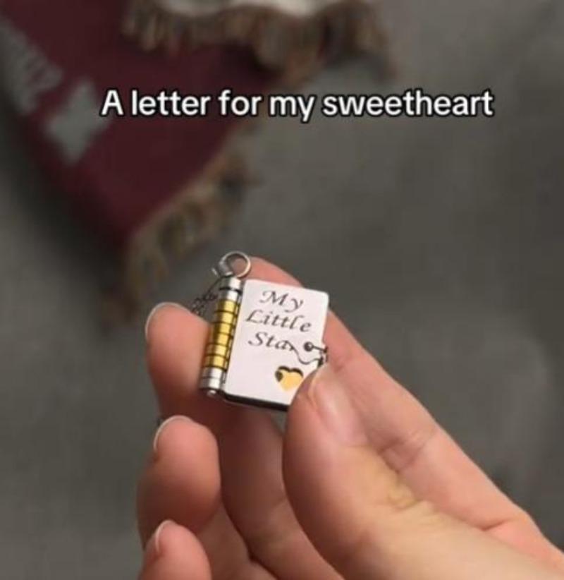 My Little Star Book Necklace - My Incredible Daughter Book Necklace Daughter Gifts From Dad Mom Mother Adjustable Silver 18k Gold Jewelry Openable with 6 Pages Gifts of Love for Daughter / Son, Birthday Day Gift Graduation Jewelry of Love