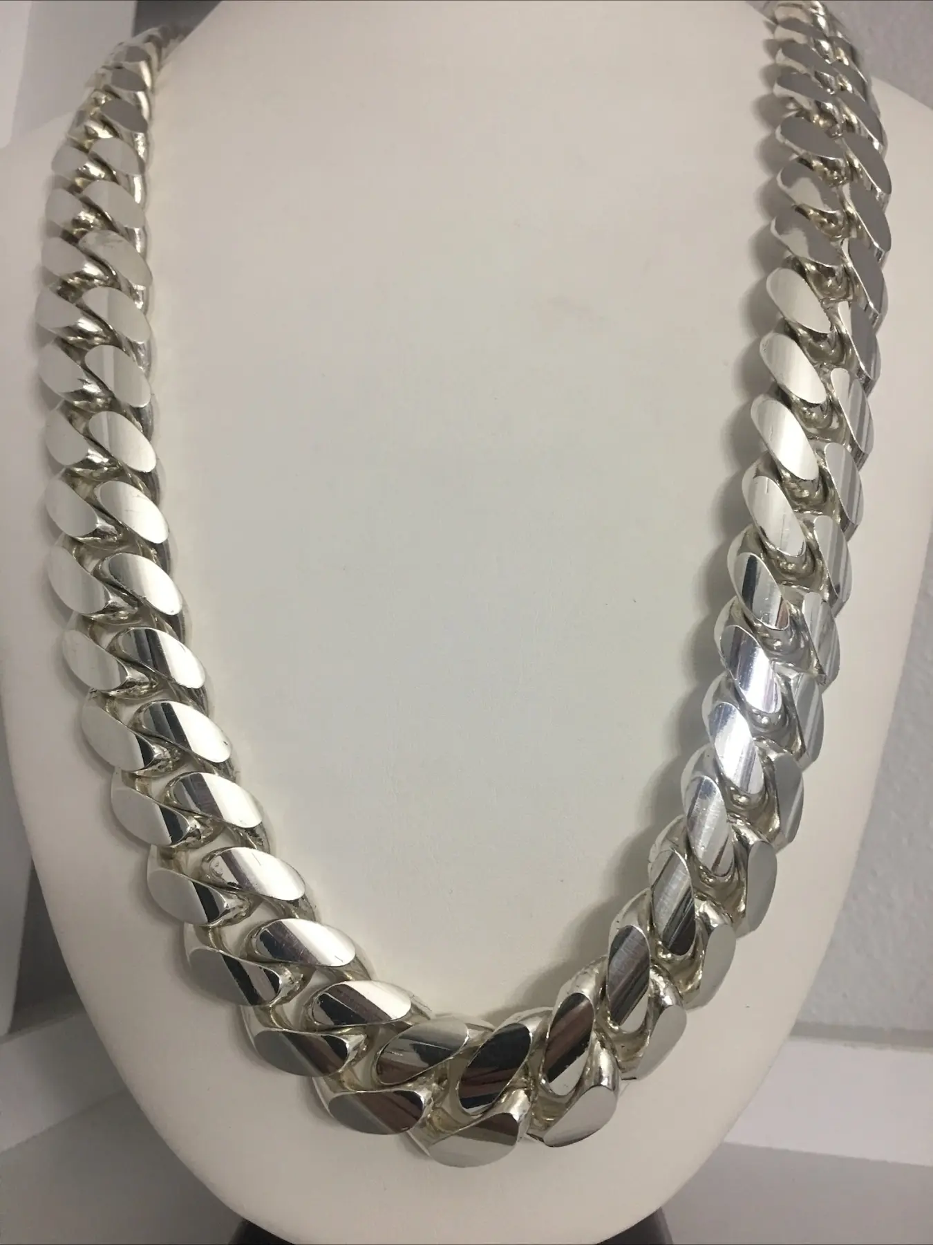 22Mm dragon beard buckle light luxury hip-hop Cuban neck chain Miami classic version, transparent and shining all kinds of wear, friends date dinner wear, heart niche trend holiday gifts, Halloween Thanksgiving gifts, Shining Necklace, Cuban Link Chain