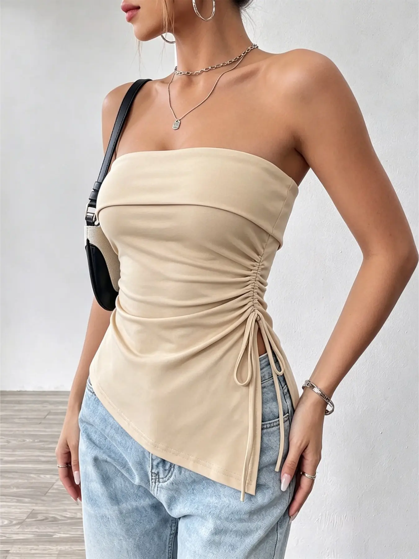 Strapless Tube Top, Adjustable Side Ruched Drawstring Twist, Asymmetric Hem, Fitted Casual Top, Y2K Style, Short Length, Solid Color, Women's Fashion, Casual Strapless Cropped