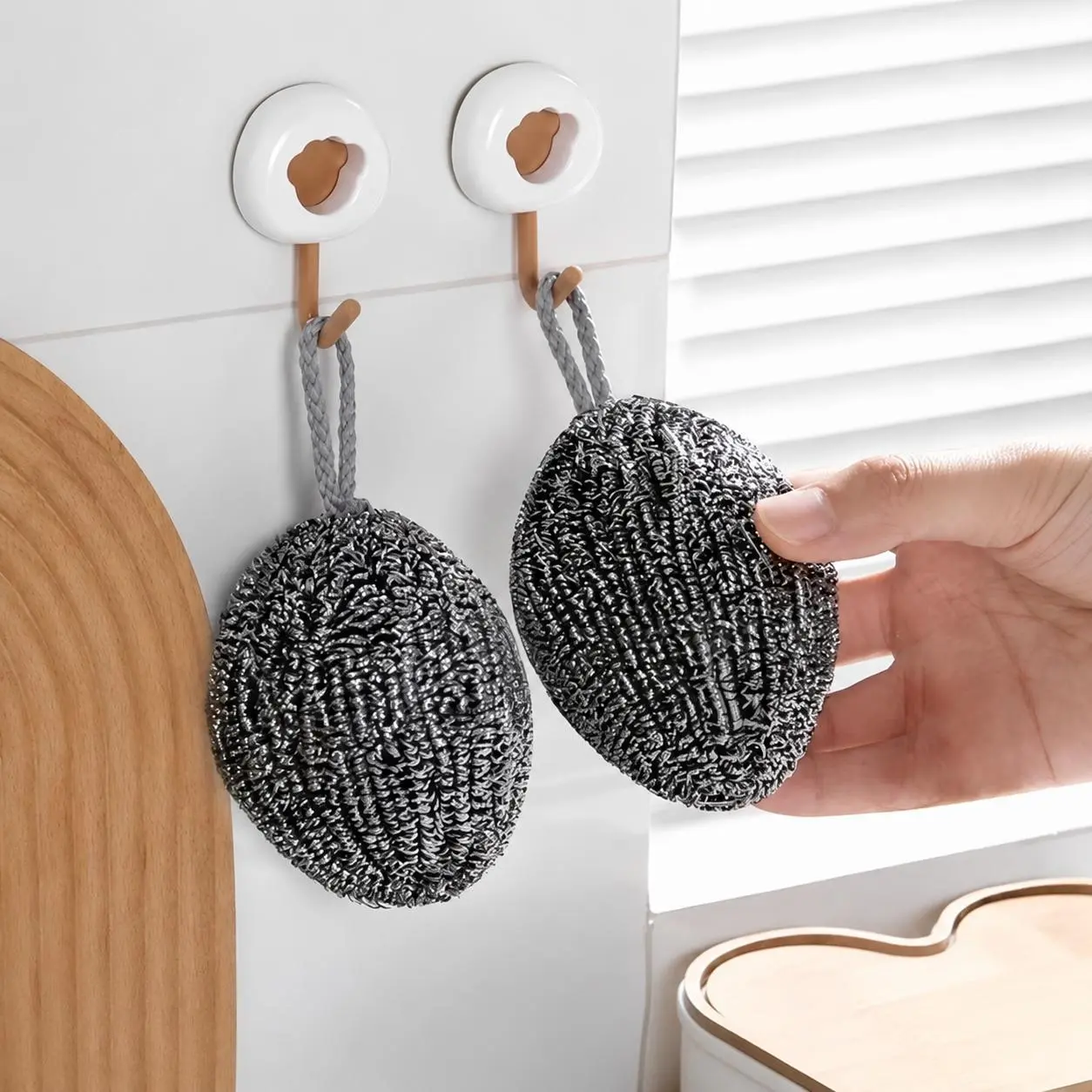2PCS Durable Stainless Steel Metal Scrubbers with Hanging String, Reusable Rust-Resistant Household & Kitchen Cleaning Tools for Pots, Pans, Grill Racks, Household Cleaning Tool