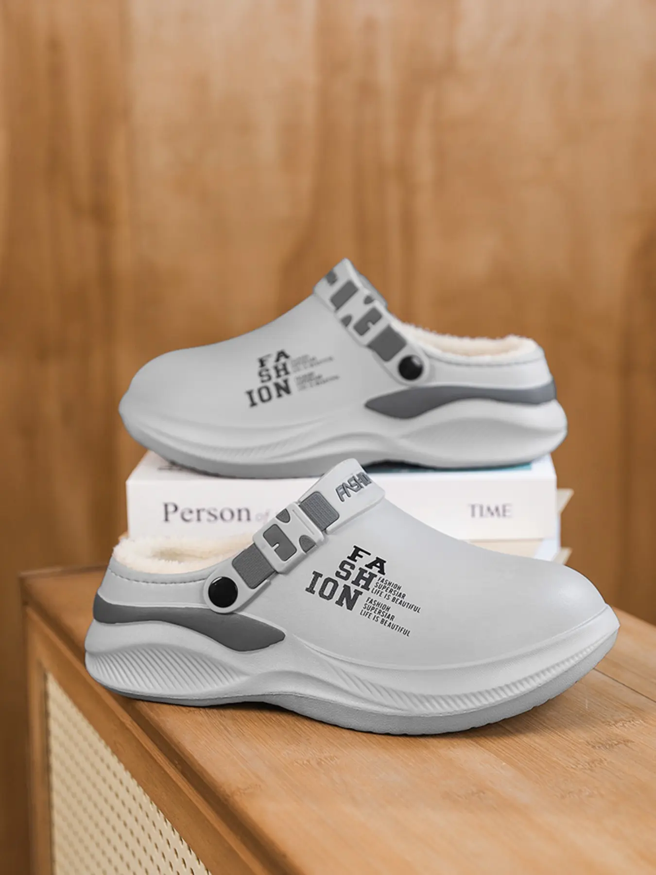 Fleece Lined Clog Shoes with Adjustable Heel Strap, Waterproof Closed Toe Slip‑On Winter Warm Footwear, Non‑Slip Thick Sole, 2‑Ways Wear Casual Shoes for Indoor Outdoor Daily Use