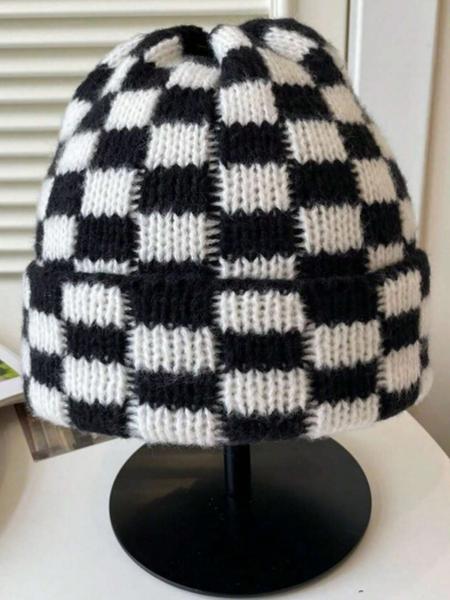 Unisex Fall and Winter Beanie Hat, Casual Fitted Knit Cap with Colorblock Plaid Design, Warm Outdoor Accessory for Christmas Pairing