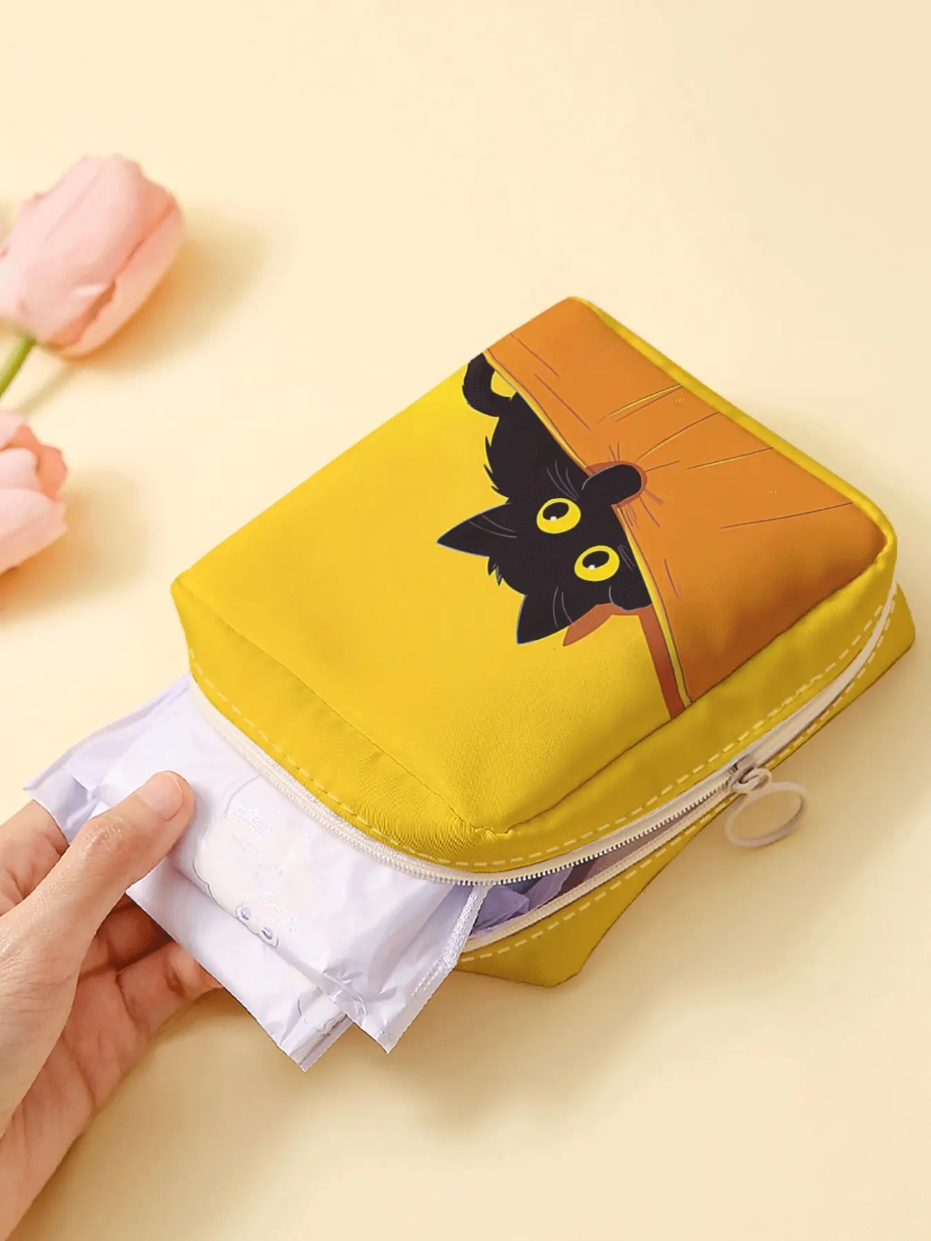 Cute Cat Pattern Portable Sanitary Pad Storage Bag, Lightweight Organizational Pouch, Travel Cosmetic Organizer, Women's Essential Accessory