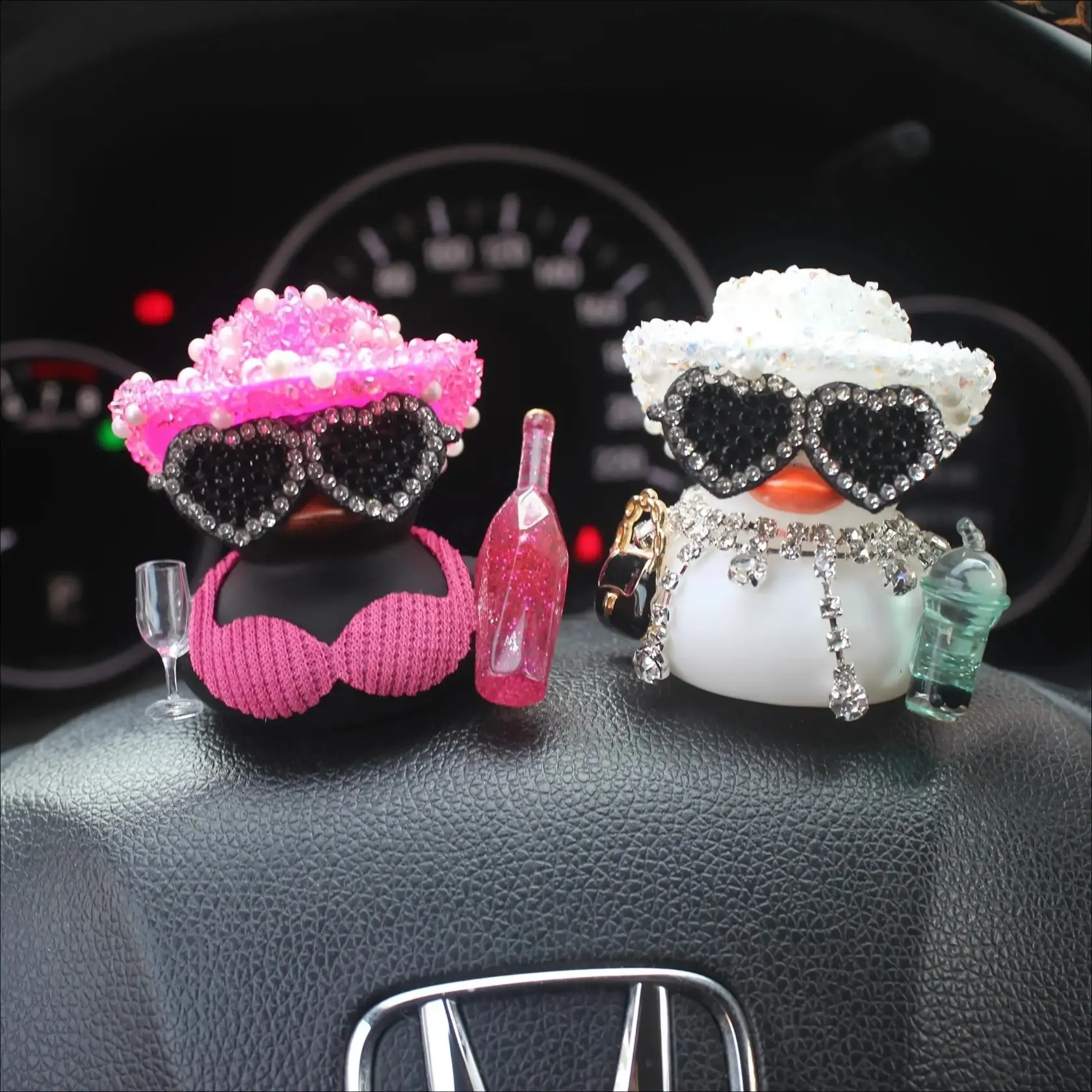 Cute Duck Car Dashboard Ornament Set, Black Duck with Pink Glitter Hat and Champagne Bottle Decor, Funny Car Interior Accessory for Dashboard, Motorcycle, Bicycle, Party Gift, Car Accessories, Accessories For Car