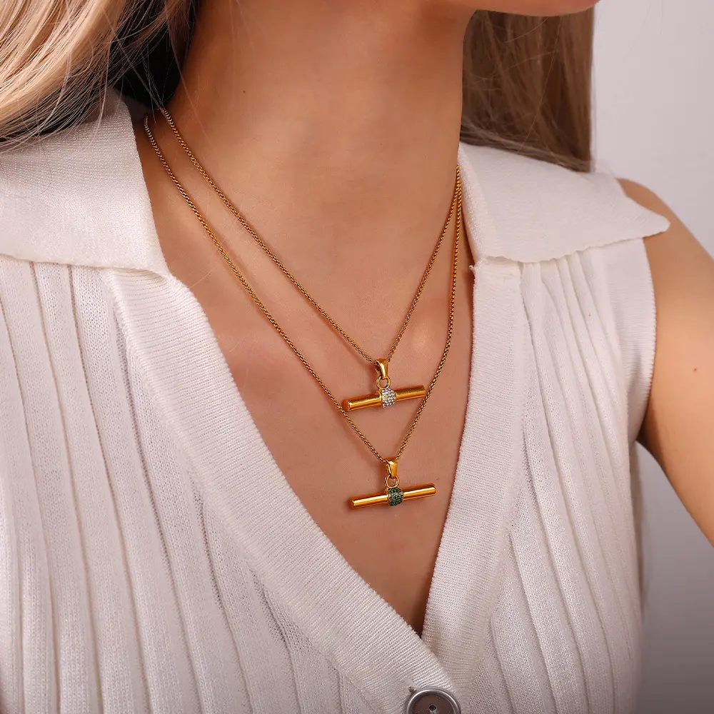 T-bar light luxury stainless steel 18K gold-plated small diamond chain, simple horizontal bar niche necklace