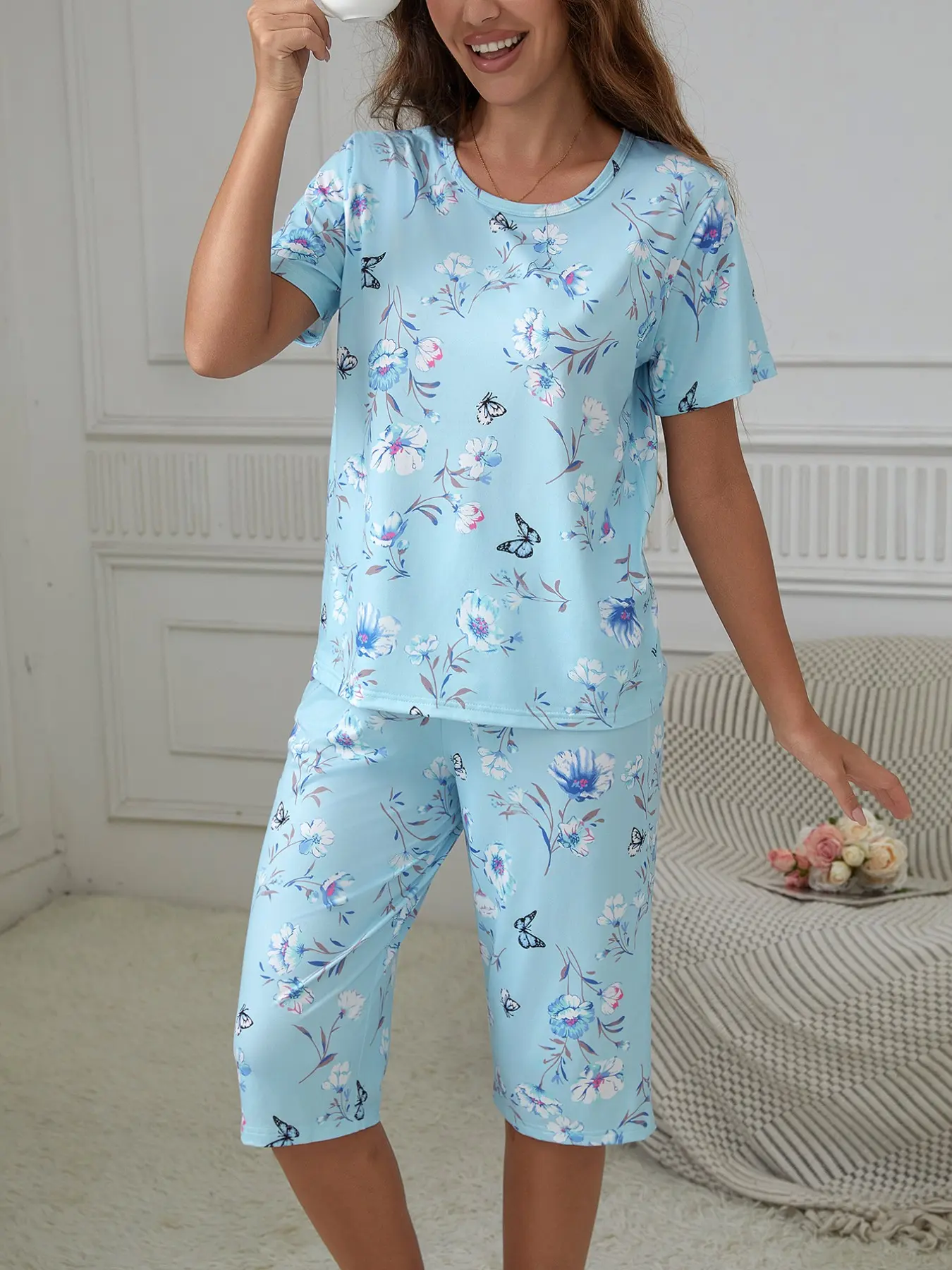 Women's Floral Butterfly Romantic Print Short Sleeve Pajama Set, Comfortable 2-Piece Sleepwear, Casual Fitted Design, Spring & Fall
