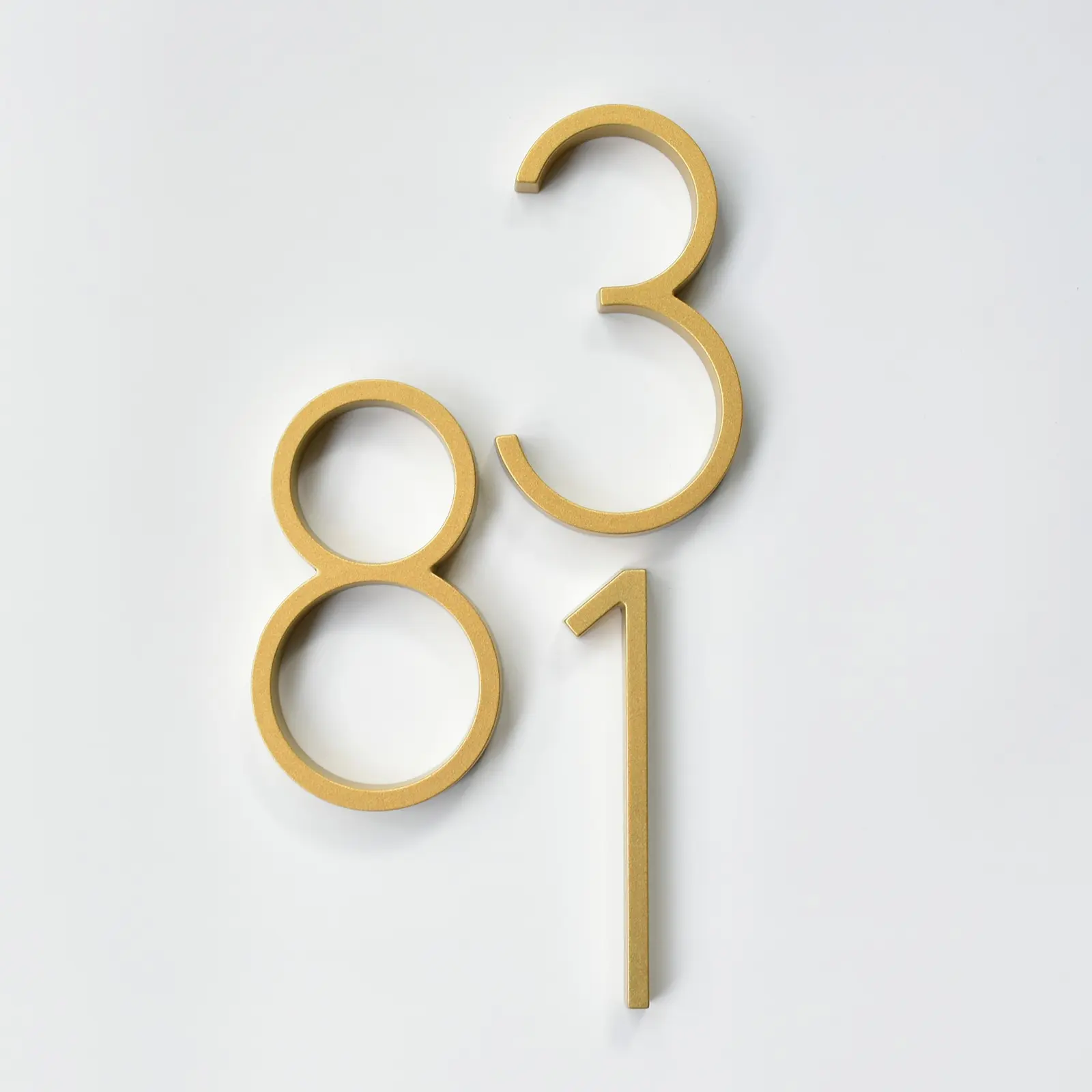 1pc 5/8 Inch Modern Gold Metal House Numbers Floating Mount Outdoor Address Signs for Yard Rustproof Address Digits House Signs Signage