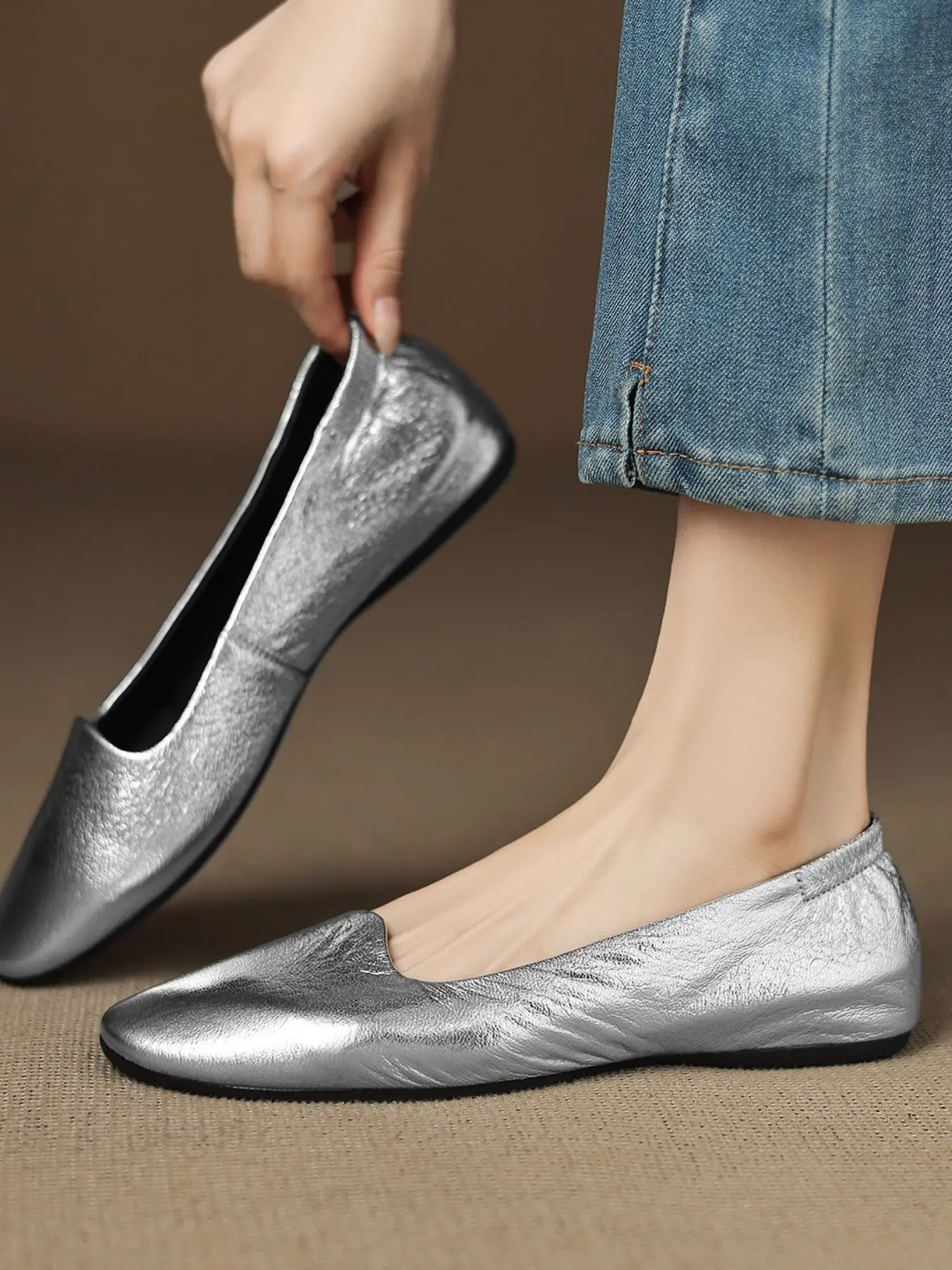 Women's Round Toe Flat Shoes, Soft Leather Ankle Boots, Trendy Earthquake Style Footwear, Comfortable Daily Wear, Perfect for Any Occasion