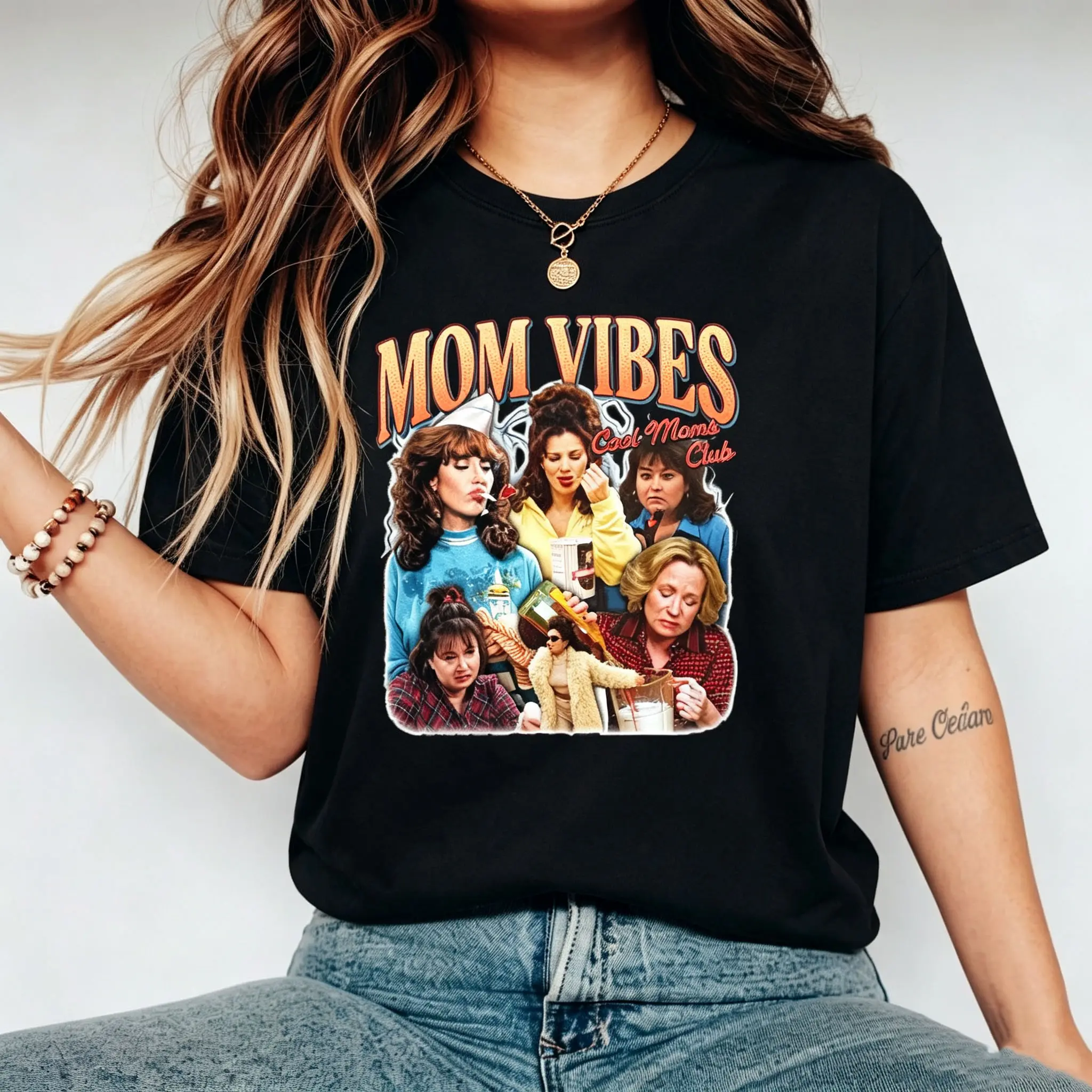 Women's Retro Mom T-Shirt - Casual Style Tops, 90s Cool Mom Club Piece, Vintage Mommy Photo Clothes, Ideal Mothers Day Gift for Wifey