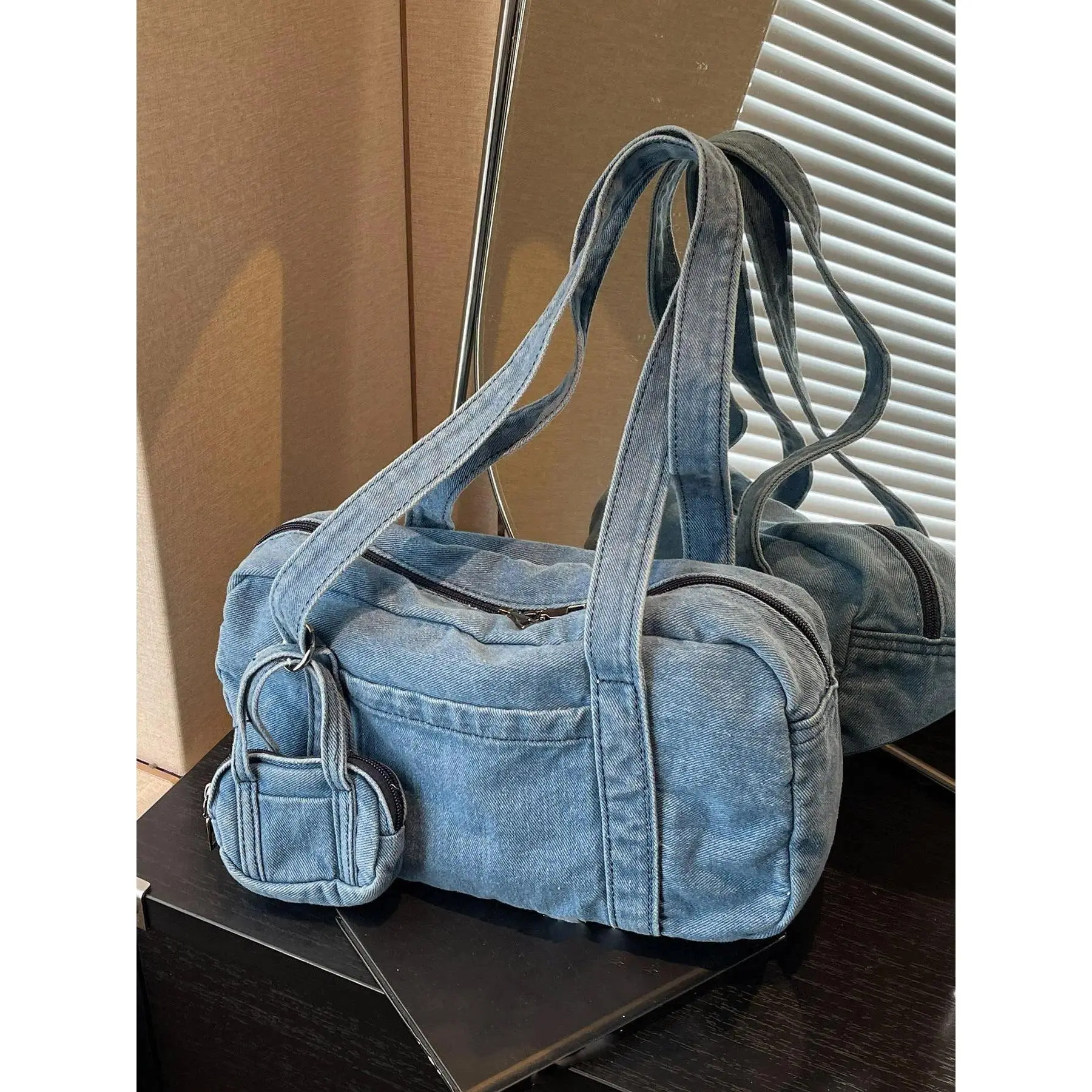 Casual Denim Tote Bag for Women, Large Capacity Shoulder & Crossbody Purse with Adjustable Strap, Lightweight Commuter Handbag for Work & College, Versatile Shoulder & Crossbody Wear, Women Who Love Stylish, Functional Accessories, Tote Bags, Bags For Eve