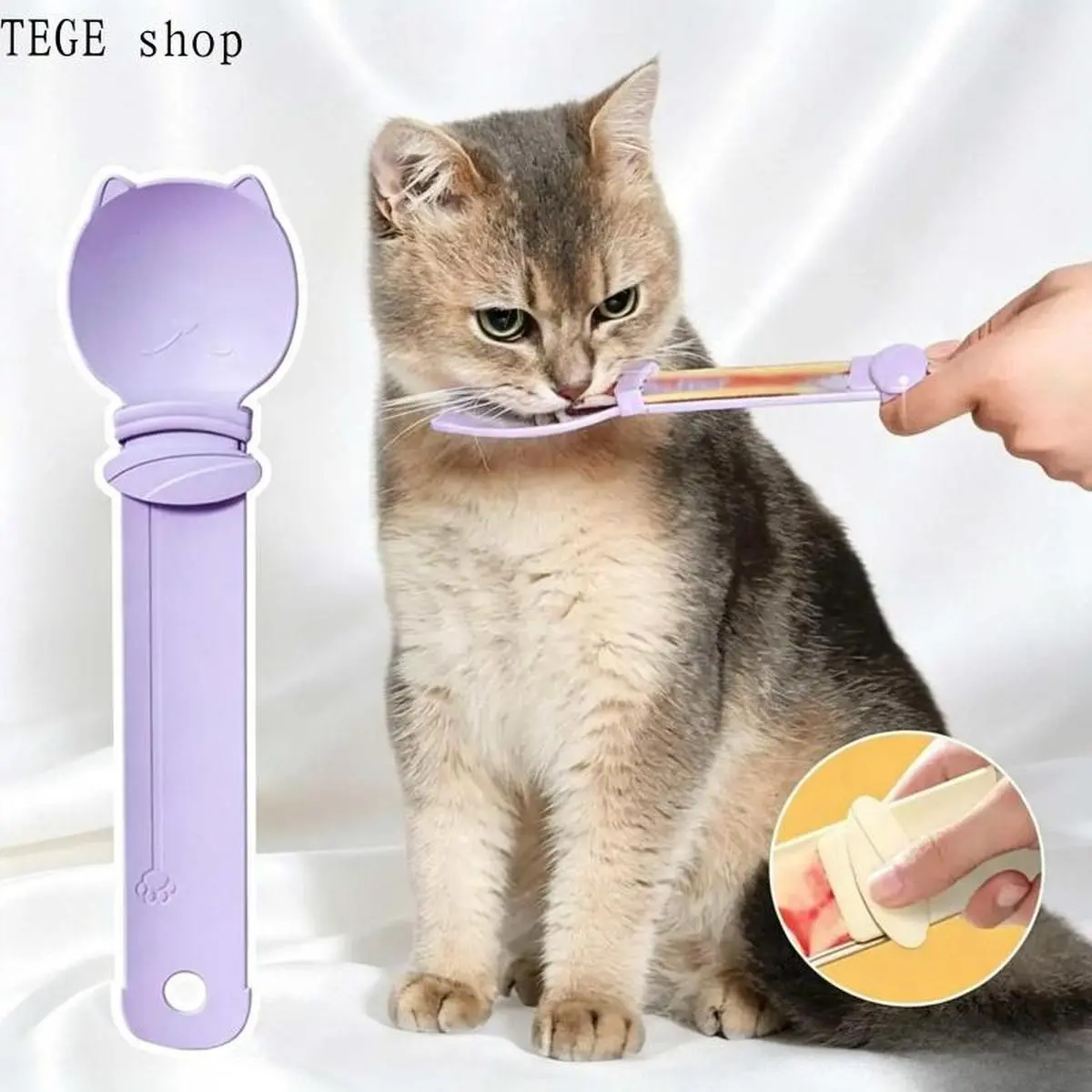 This four-piece cat treat squeeze spoon/feeder set features an extended, durable handle for a comfortable grip. Suitable for feeding wet food and pureed food, this four-piece set includes a long handle for easy scooping and is made of durable plastic.
