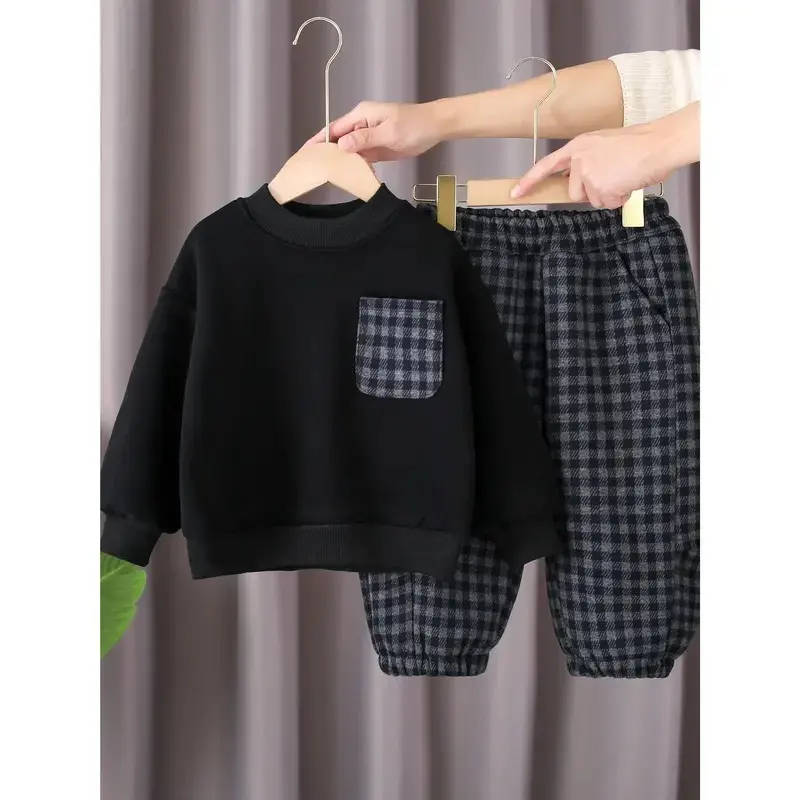 Boys' Fleece-Lined Two-Piece Set (Hoodie & Pants): Featuring Plaid Prints, Available in Sizes 90-140. It Has a Trendy And Fashionable Style, Suitable for Outings, School, And More, for Outdoor