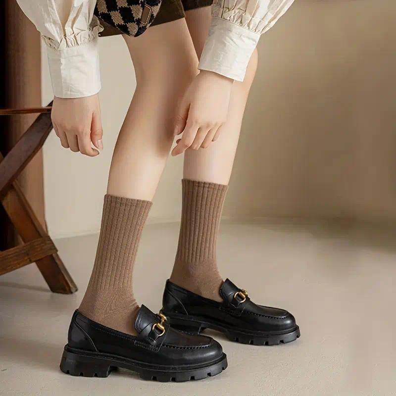 1 Pairs of Simple and Stylish Mixed Color Stockings, Suitable for Family Outings and Essential for Travel  Classic Fashion
