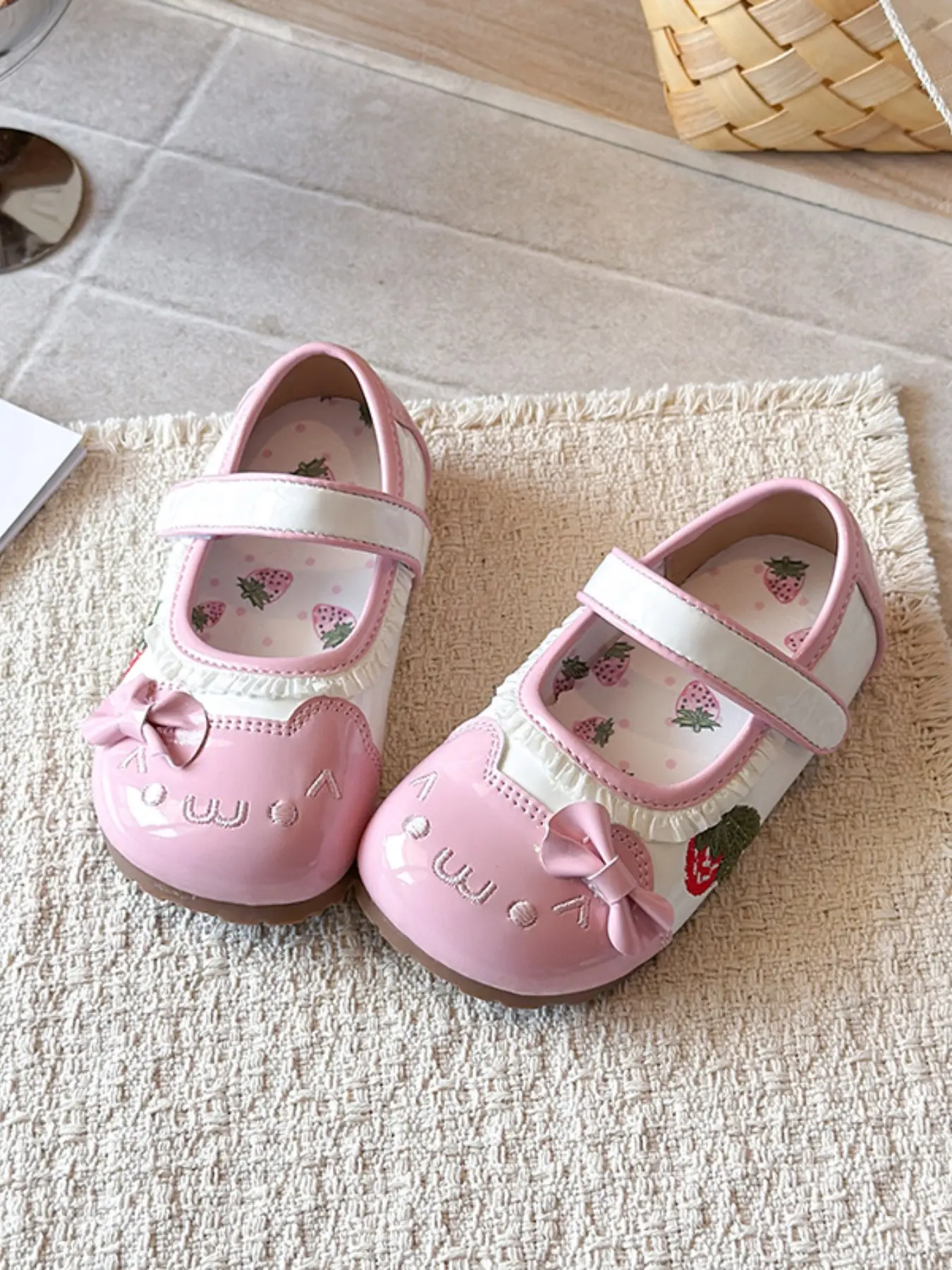 Cute Strawberry Girl Mary Jane Shoes, Wide Velcro Closure, Soft Rubber Sole, Anti-Slip, Shiny Finish, All-Season Princess Shoes