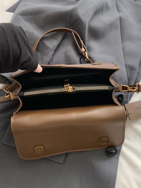 Women's Simple and Personalized Retro Square Bag with Flip Cover, Fashion Purses, Fashionable and Casual, Versatile and Trendy Exquisite Women's Shoulder Bag Crossbody Bag, Suitable for Office and University Use, Suitable for Travel and Outings.