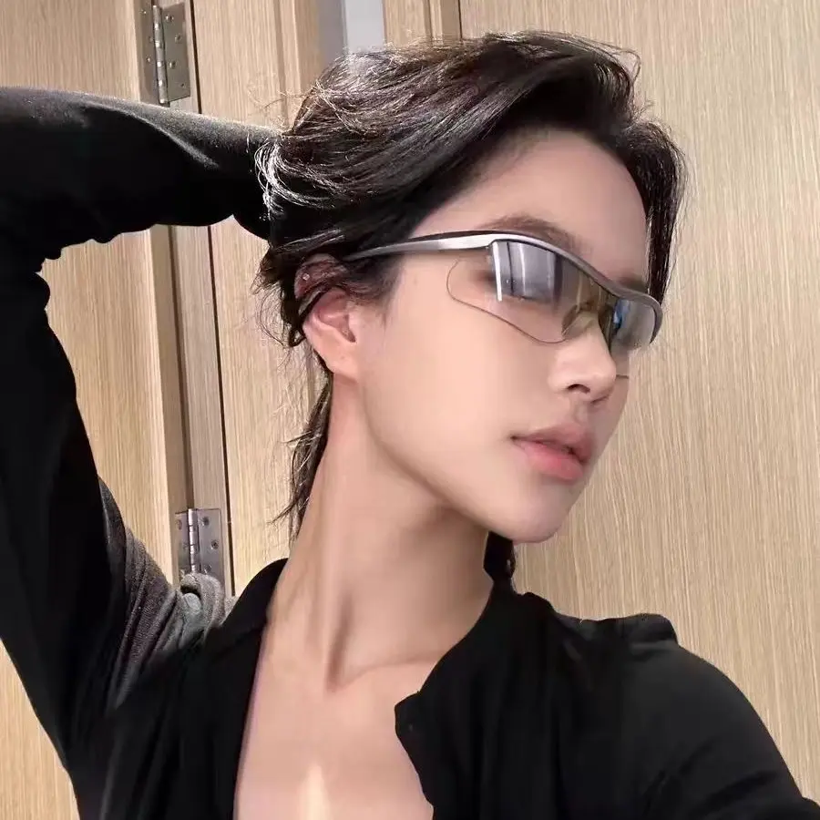 Trendy Unique Half-rim One-piece Sunglasses, Windproof Eye Protection for Mountaineering & Sports, European Punk Style, Face Slimming Shade