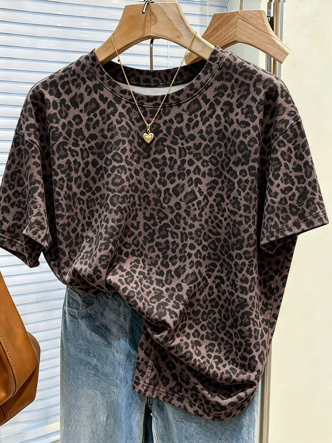 Vintage Leopard Print Oversized Short Sleeve T Shirt Women Casual Loose Fit Trendy Daily Commute Soft Tee Top