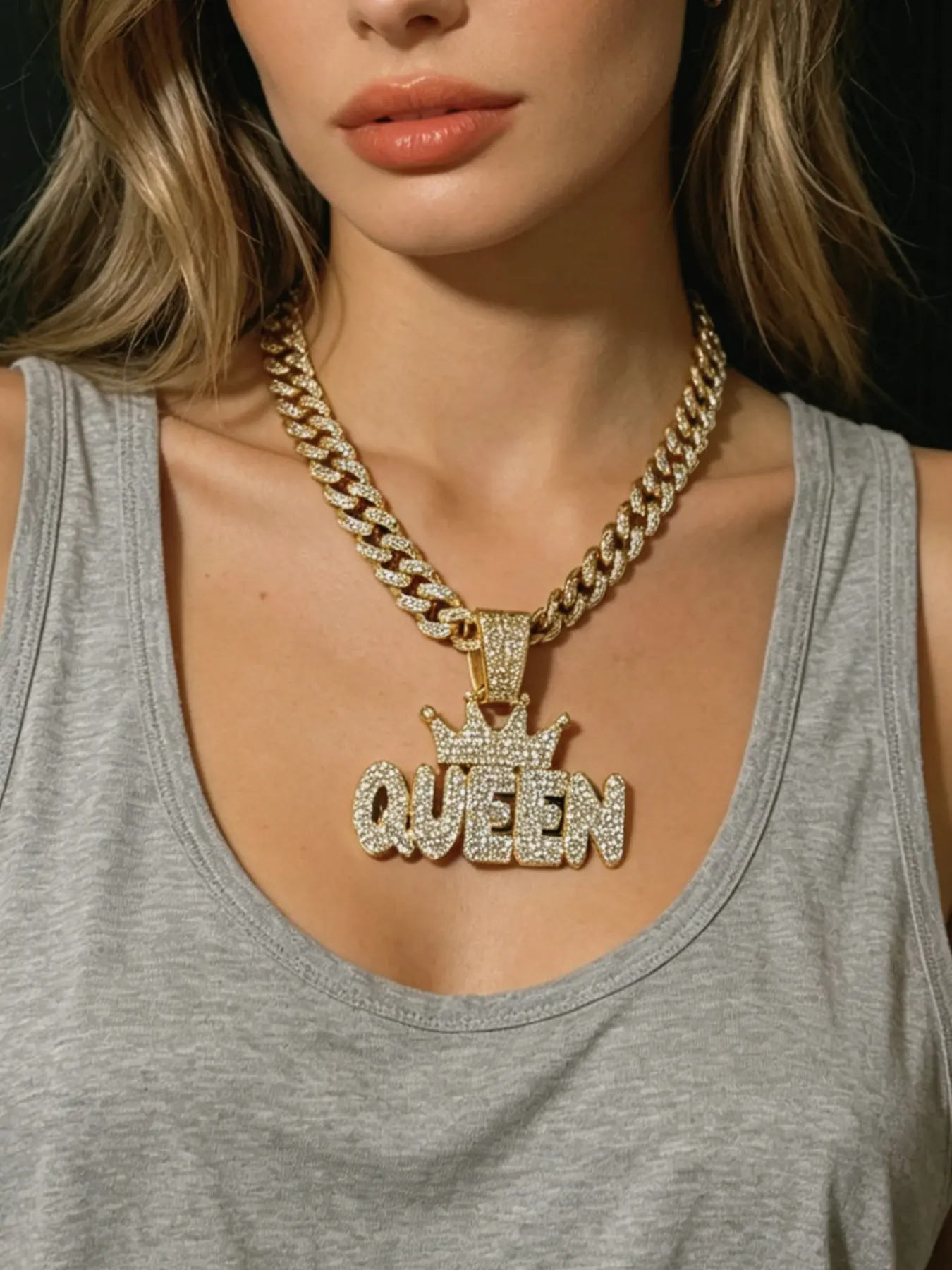 Women's Hip Hop Queen Letter Pendant Costume Jewelry Necklace, Full Rhinestone Cuban Chain, Zinc Alloy Shiny Party Statement Jewelry