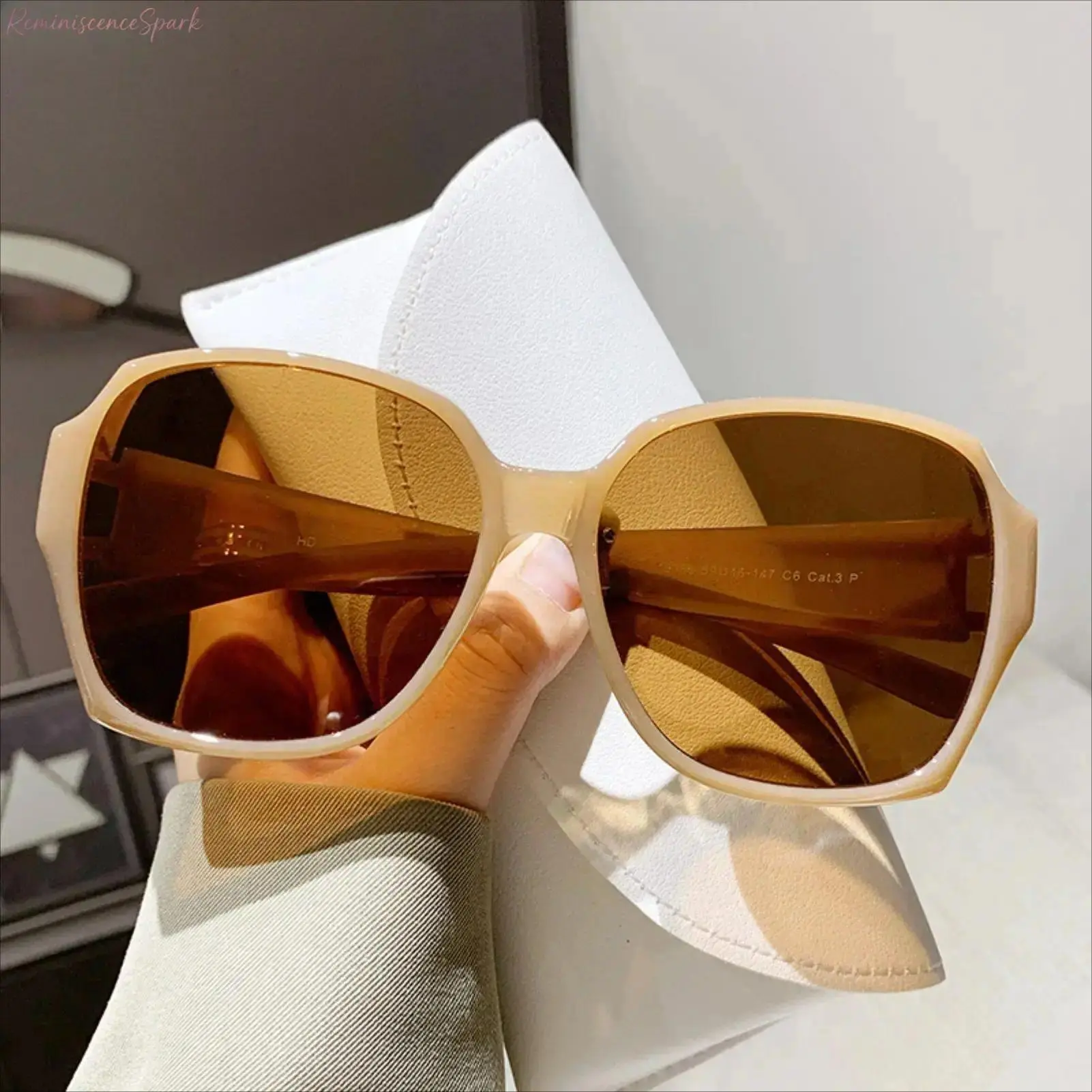 Viral Polarized Fit-Over Sunglasses for Women | Lightweight TR90 Frame Over-Glasses Sun Protection | 2-in-1 Anti-Glare Eyewear | Essential Outdoor Accessory for Driving, Cycling & Daily Casual Wear