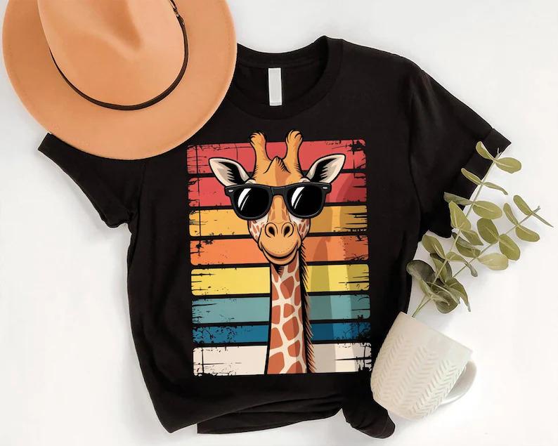 Retro Giraffe Sunglasses Graphic Tee, Funny Safari Animal Design, Perfect for Animal Lovers