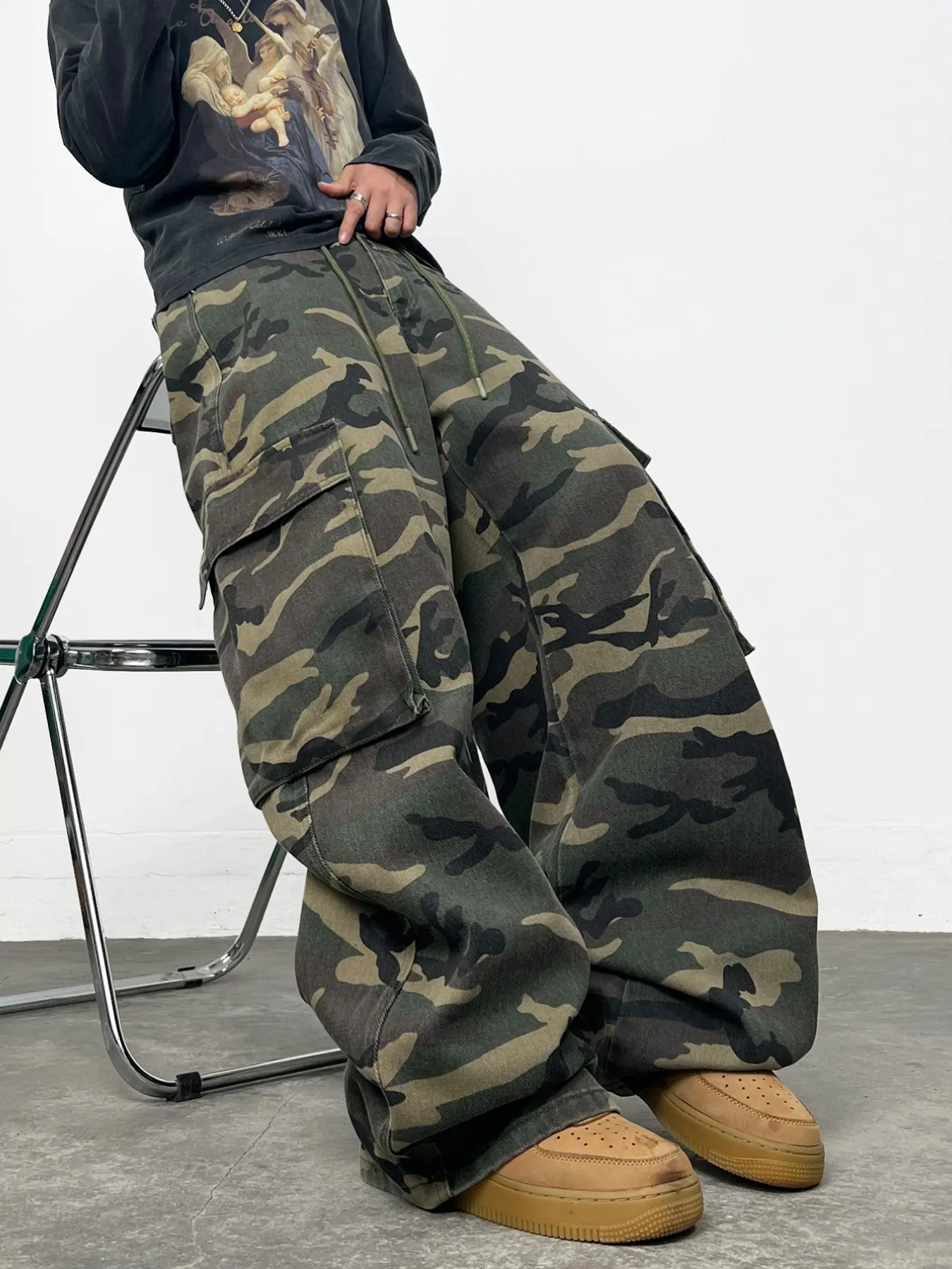 Men's Vintage Camouflage Streetwear Denim Jeans, Drawstring Waist, Multiple Pockets, Straight Leg, Y2K Street Fashion, Loose Fit, All Seasons