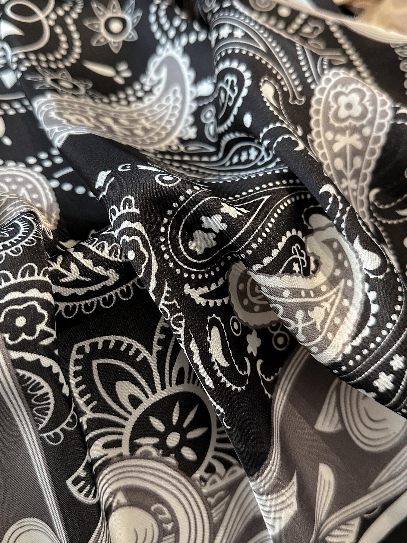 1pc Paisley Printed 27.6 Inch Silky Bandana, Versatile Accessory For Men As Neck Scarf, Headscarf, Headband And More