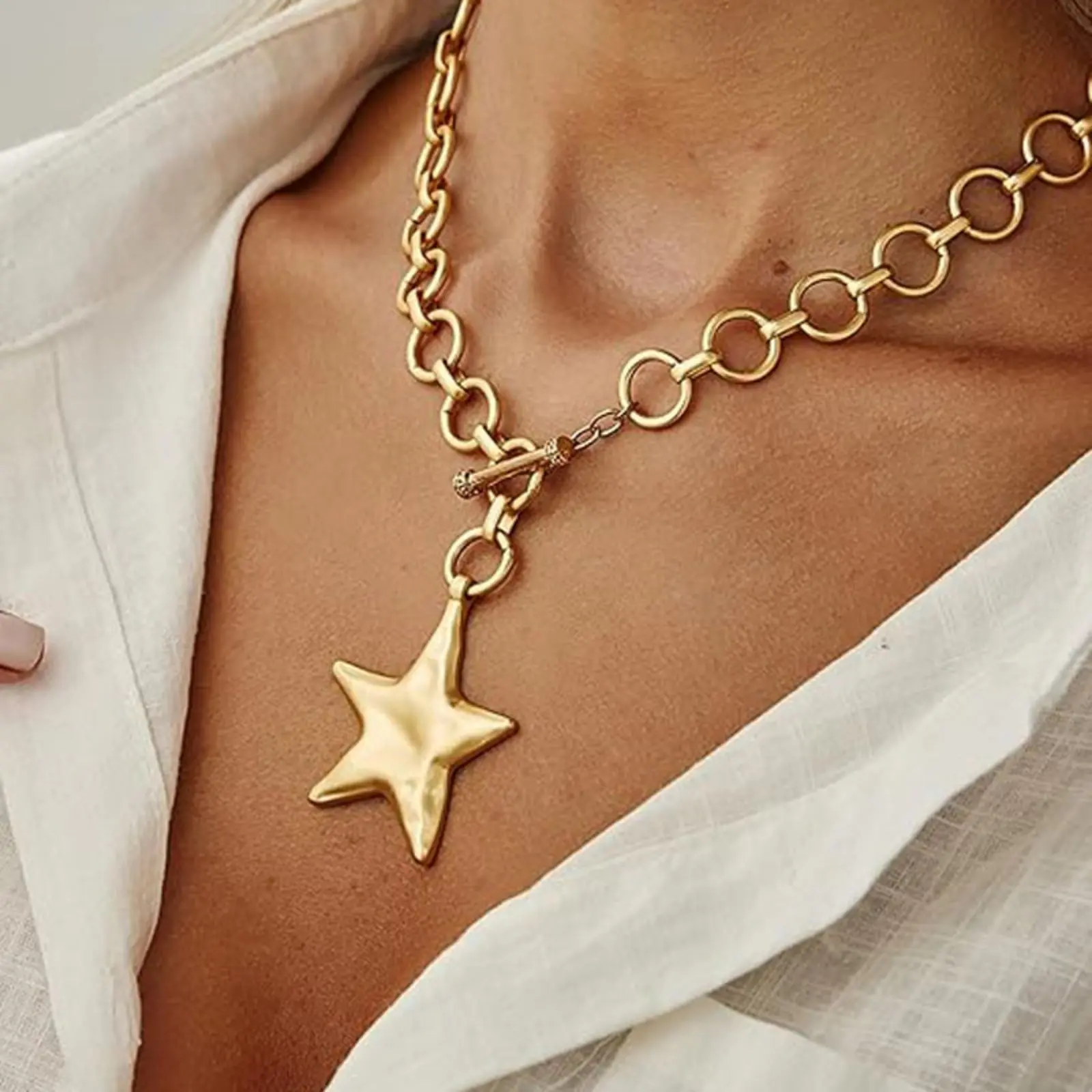 Women's Gold Chunky Link 3D Star Charm Necklace - Toggle Clasp Choker, Minimalist Vintage Metal Neck Chain for Female Daily Streetwear (Sports & Outdoor Camping & Hiking Hammock Accessory)